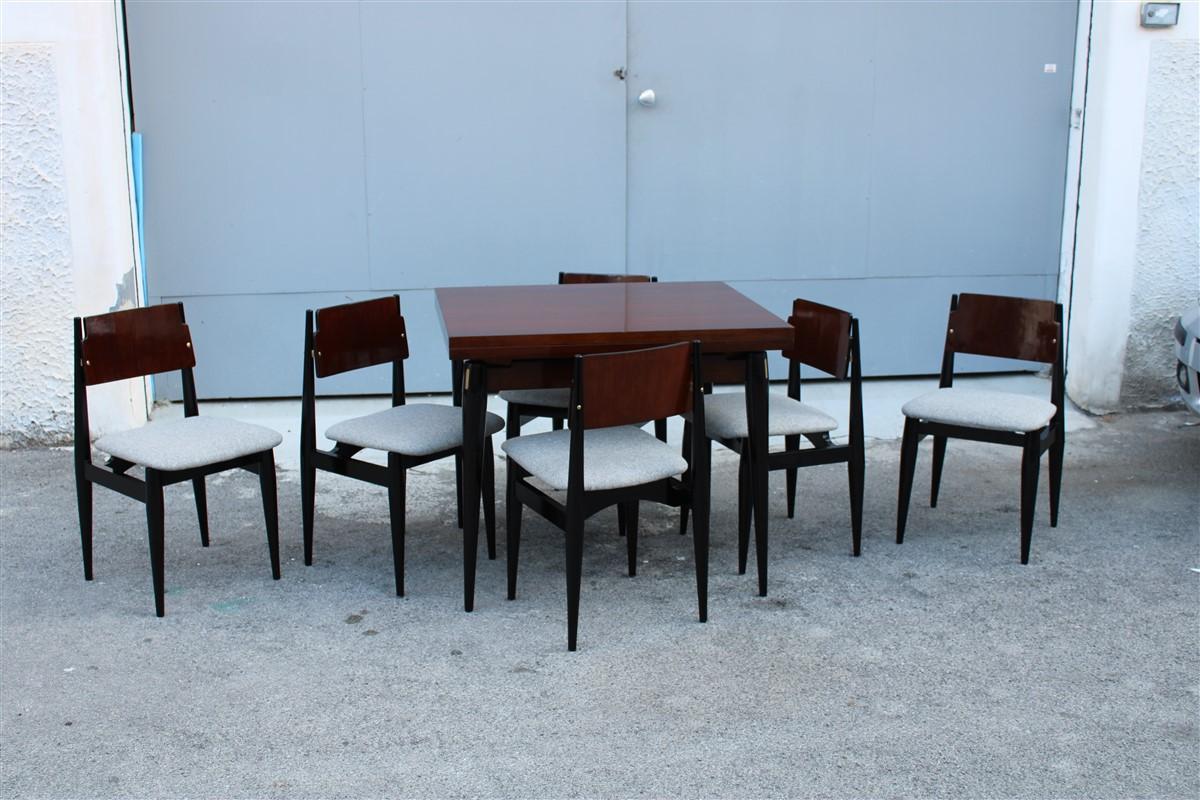 Esszimmer-Sets aus der Mitte des Jahrhunderts Teakholz Messing Italienisches Design Ausziehbarer Tisch im Angebot 6
