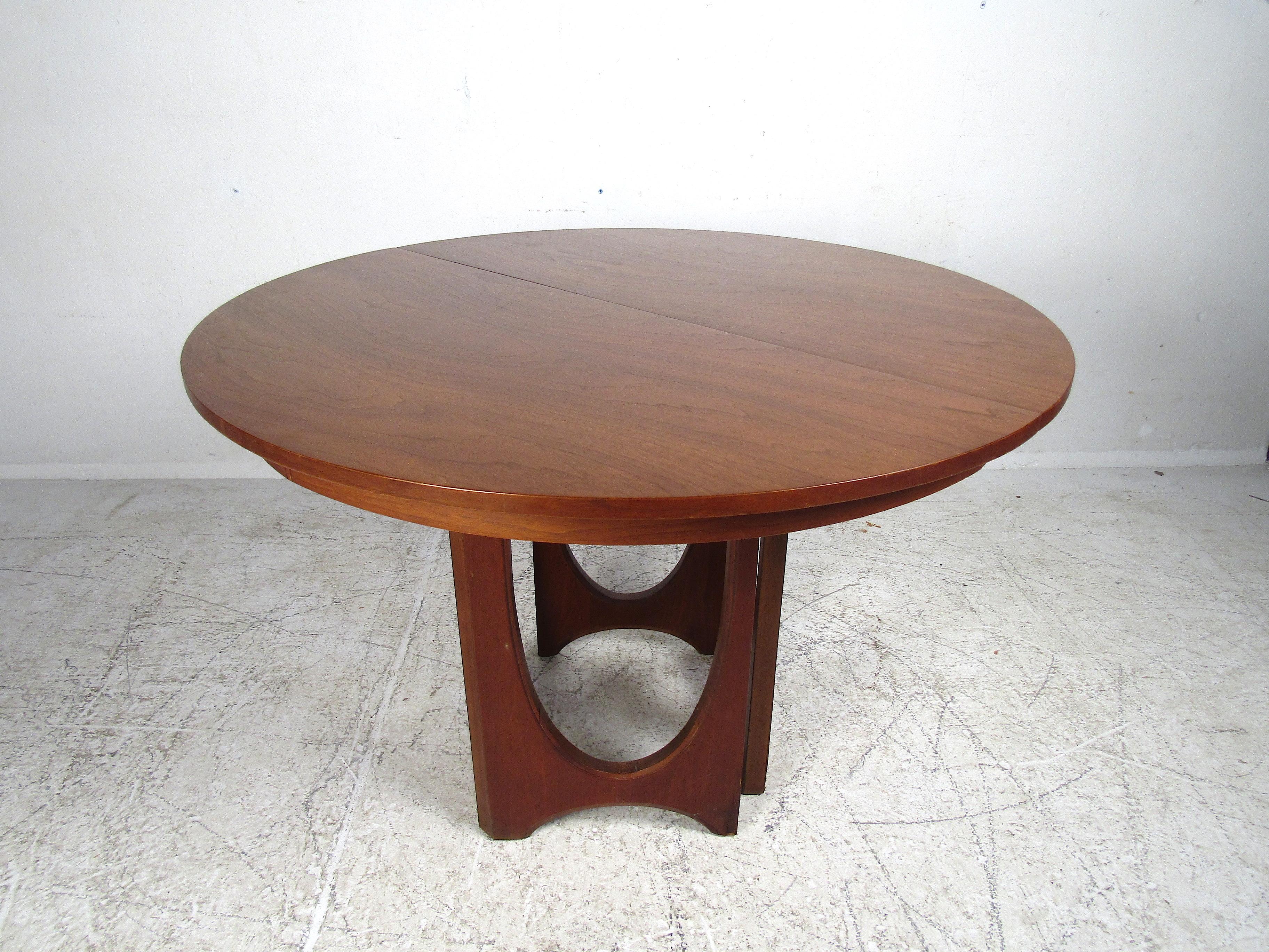 Veneer Midcentury Dining Set by Broyhill