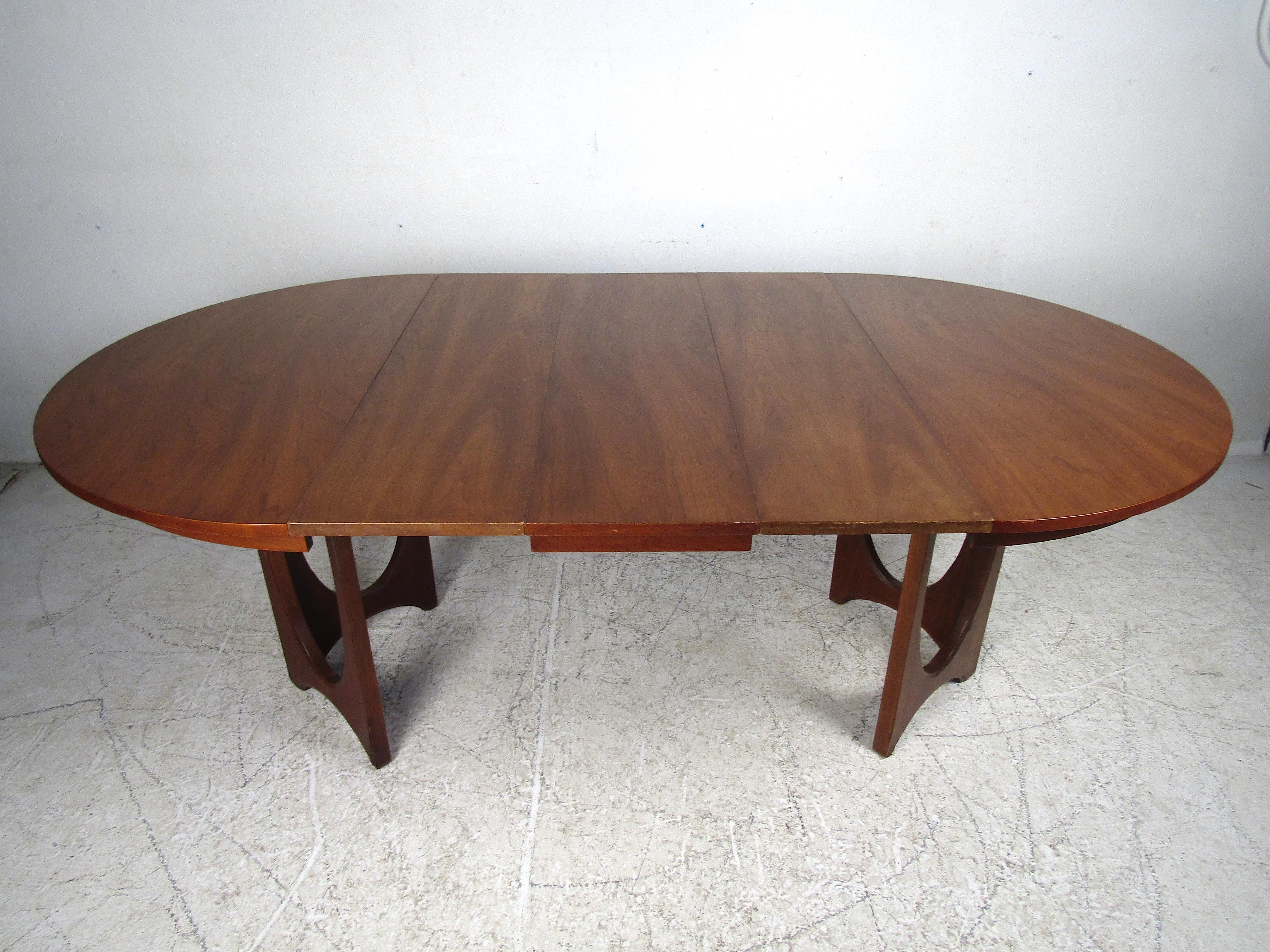 Mid-20th Century Midcentury Dining Set by Broyhill