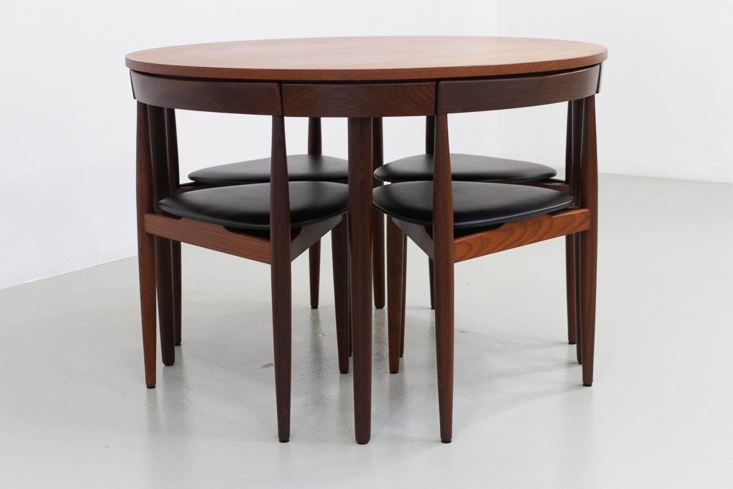 Danish Mid-Century Dining Set by Hans Olsen for Frem Røjle, 1960s. Set of 5.