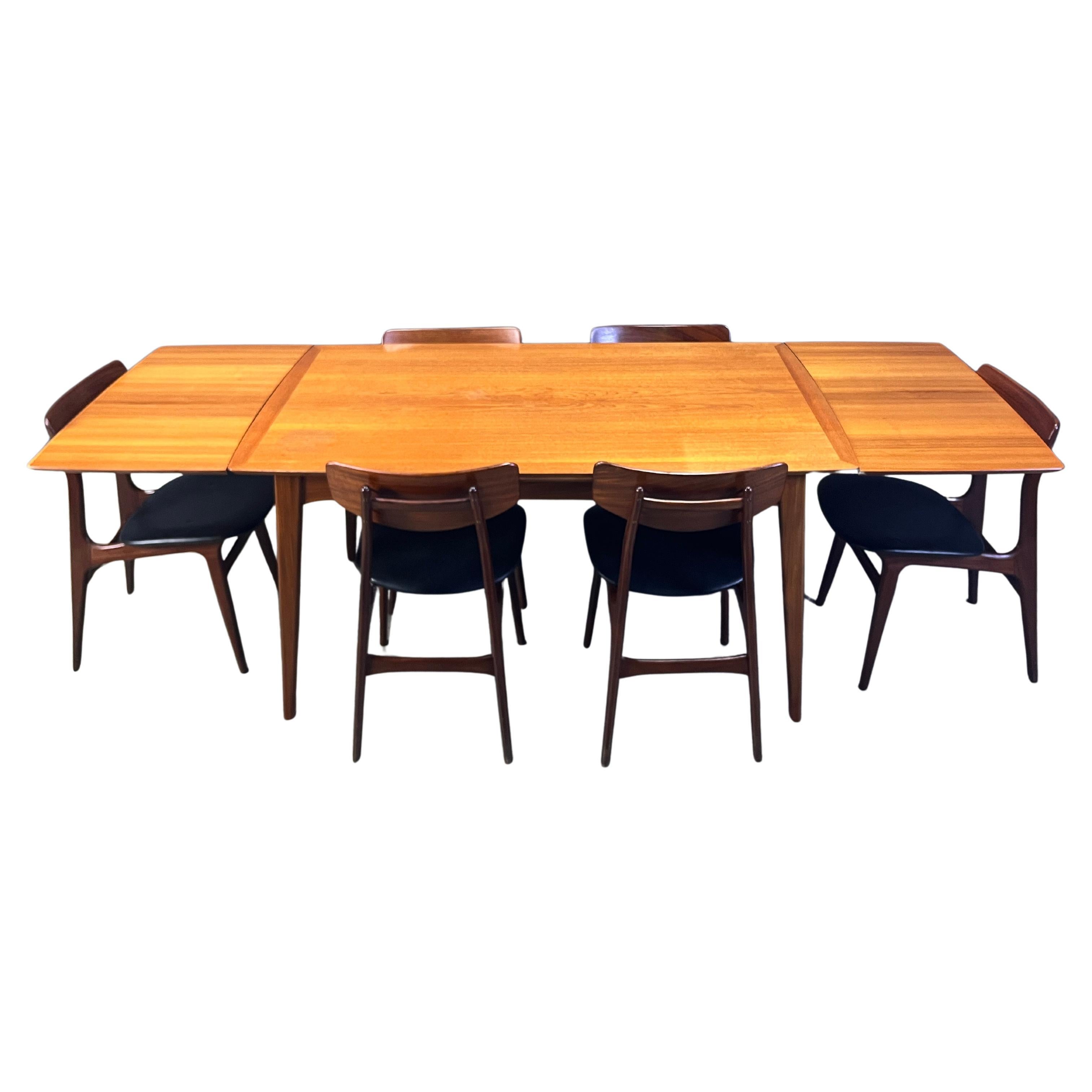 Mid century dining set by Louis van Teeffelen for Wébé, 1960s For Sale