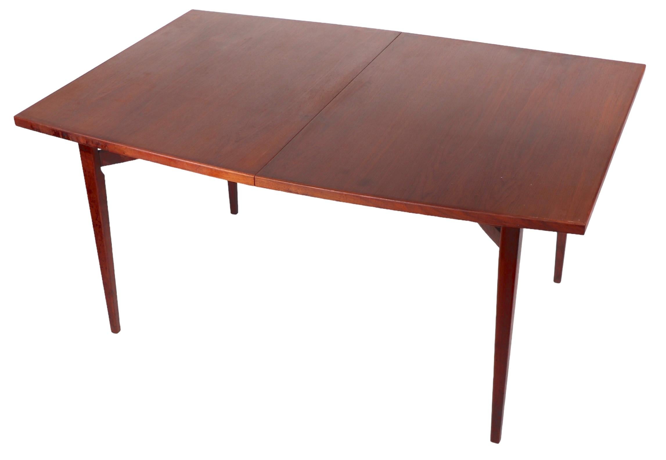 Mid Century Dining Table after Risom c 1950/1960's For Sale 5