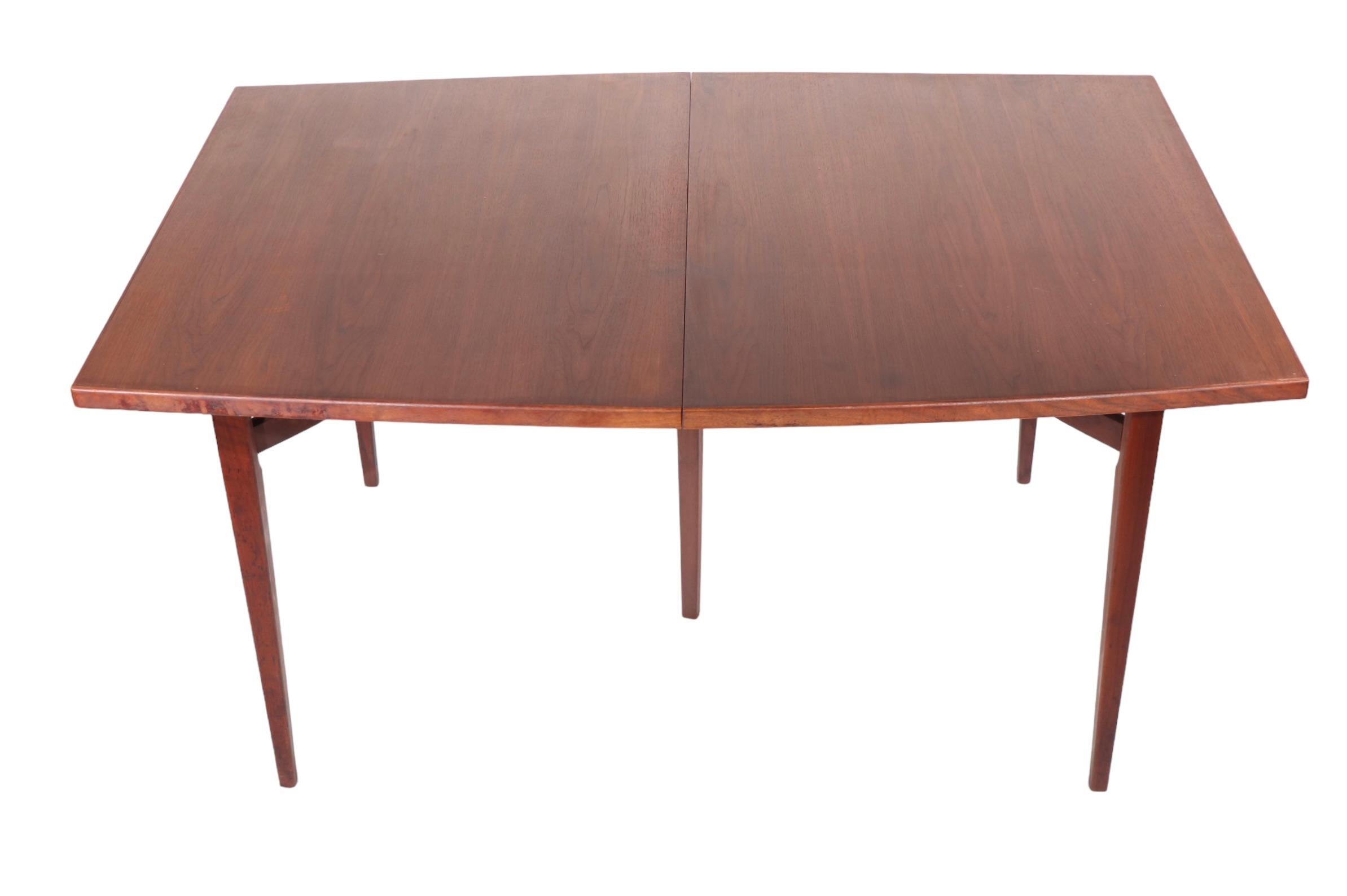Mid Century Dining Table after Risom c 1950/1960's For Sale 6