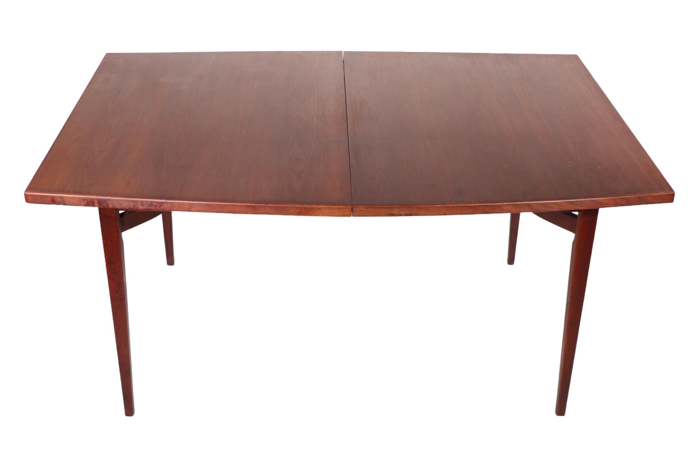 Mid Century Dining Table after Risom c 1950/1960's For Sale 8