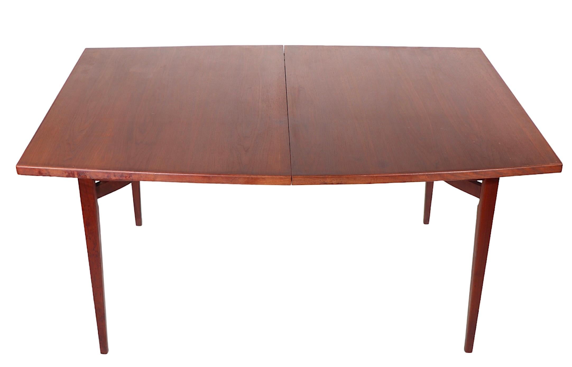 Mid Century Dining Table after Risom c 1950/1960's For Sale 1