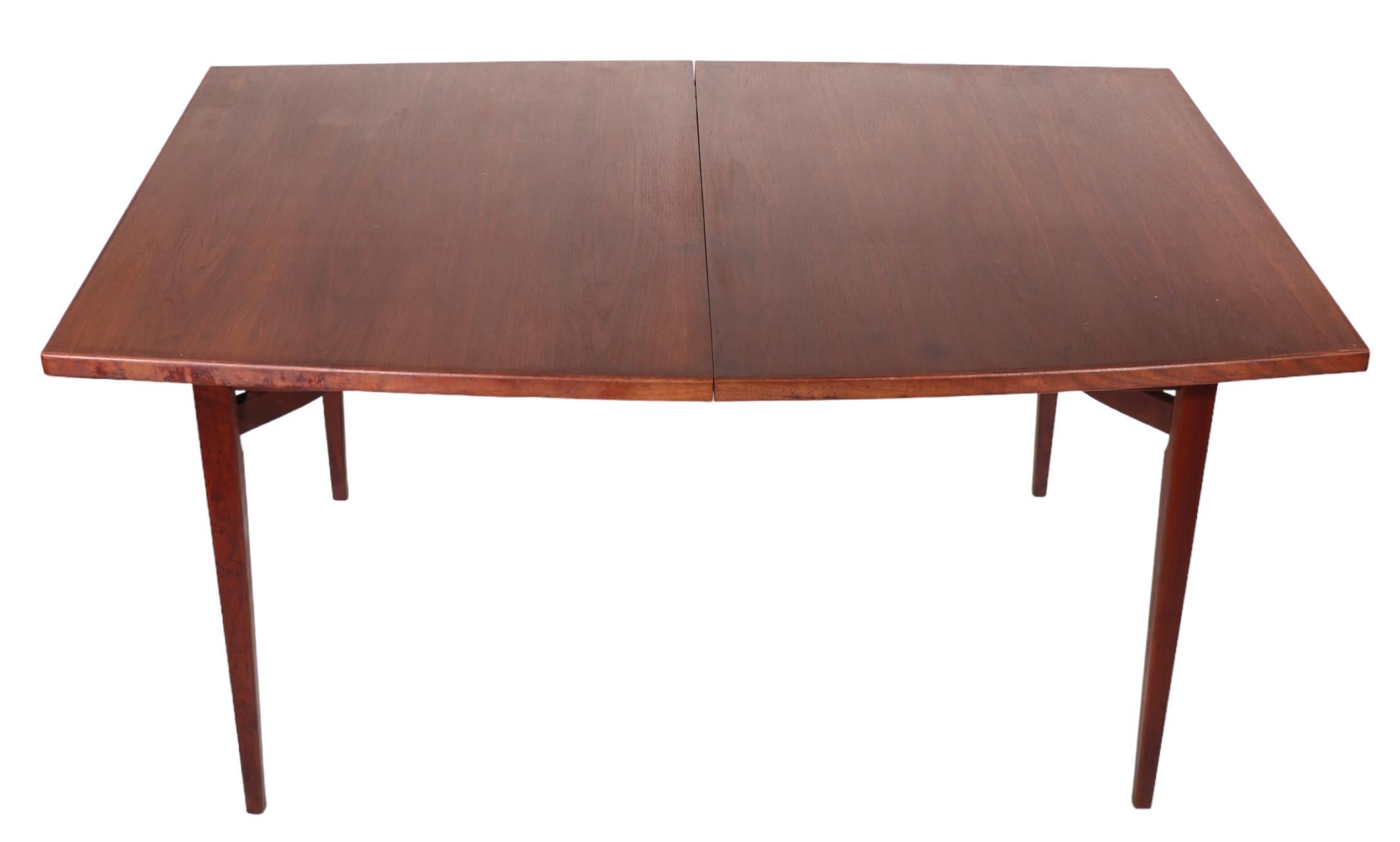 Mid Century Dining Table after Risom c 1950/1960's For Sale 2