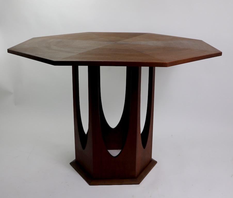 Mid Century  Dining Table In the Style of Harvey Probber In Good Condition In New York, NY