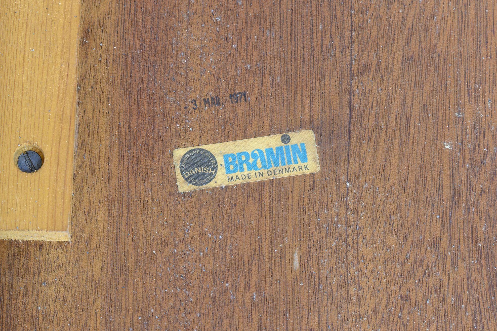 Table de salle à manger du milieu du siècle par Bramin en vente 4