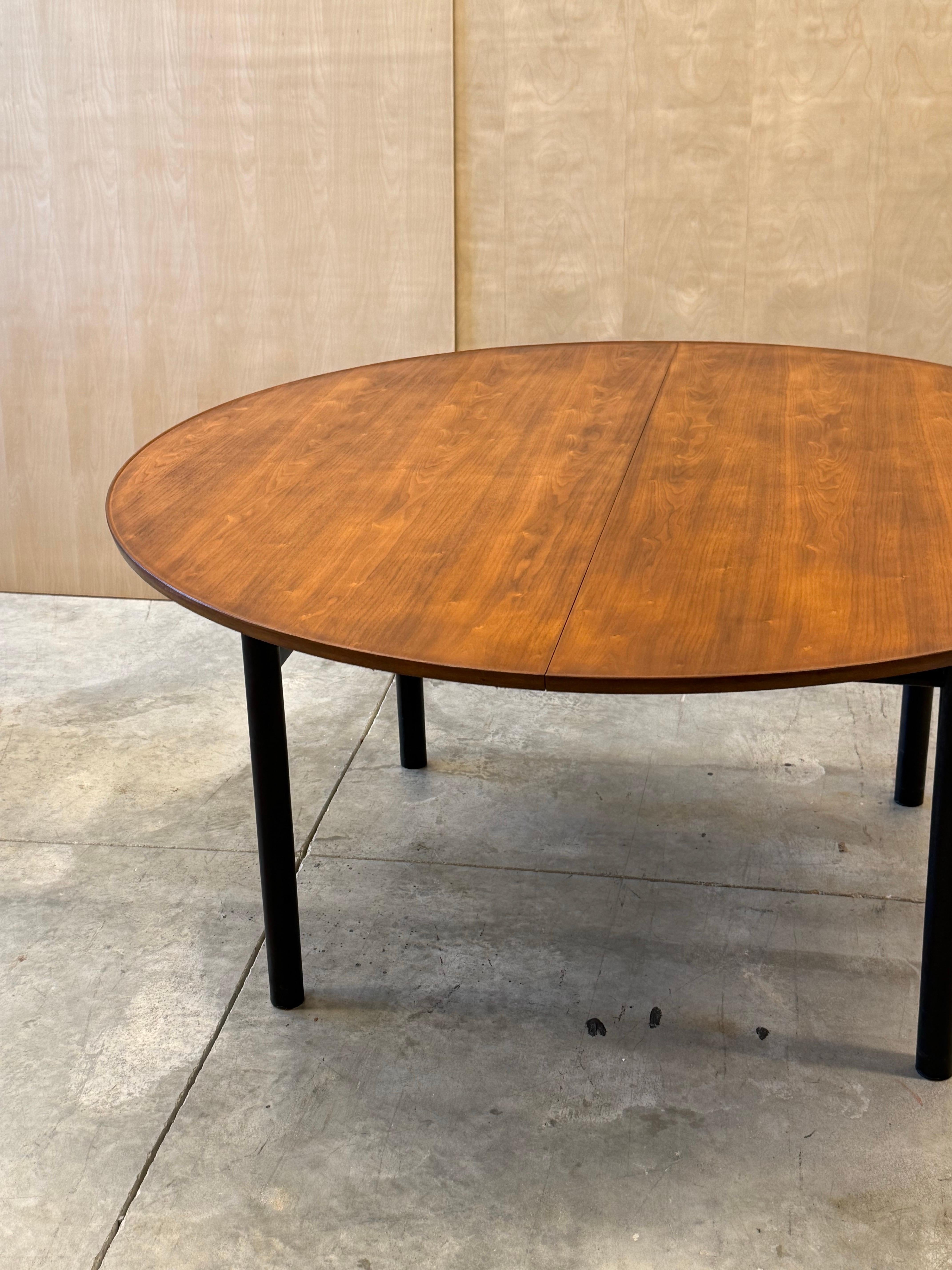 Mesa de comedor de mediados de siglo de Edward Wormley para Dunbar en venta 3