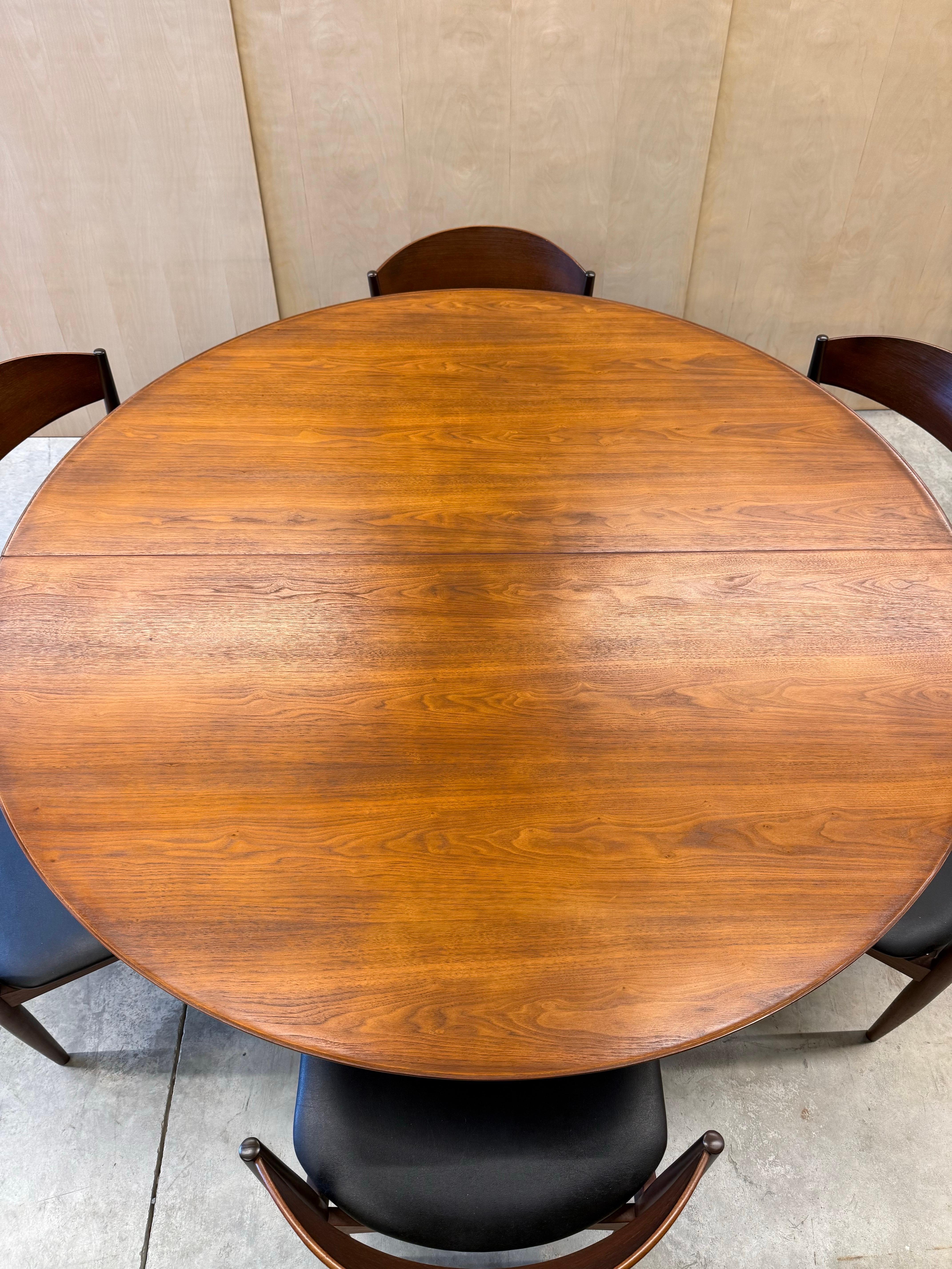 Mesa de comedor de mediados de siglo de Edward Wormley para Dunbar en venta 9