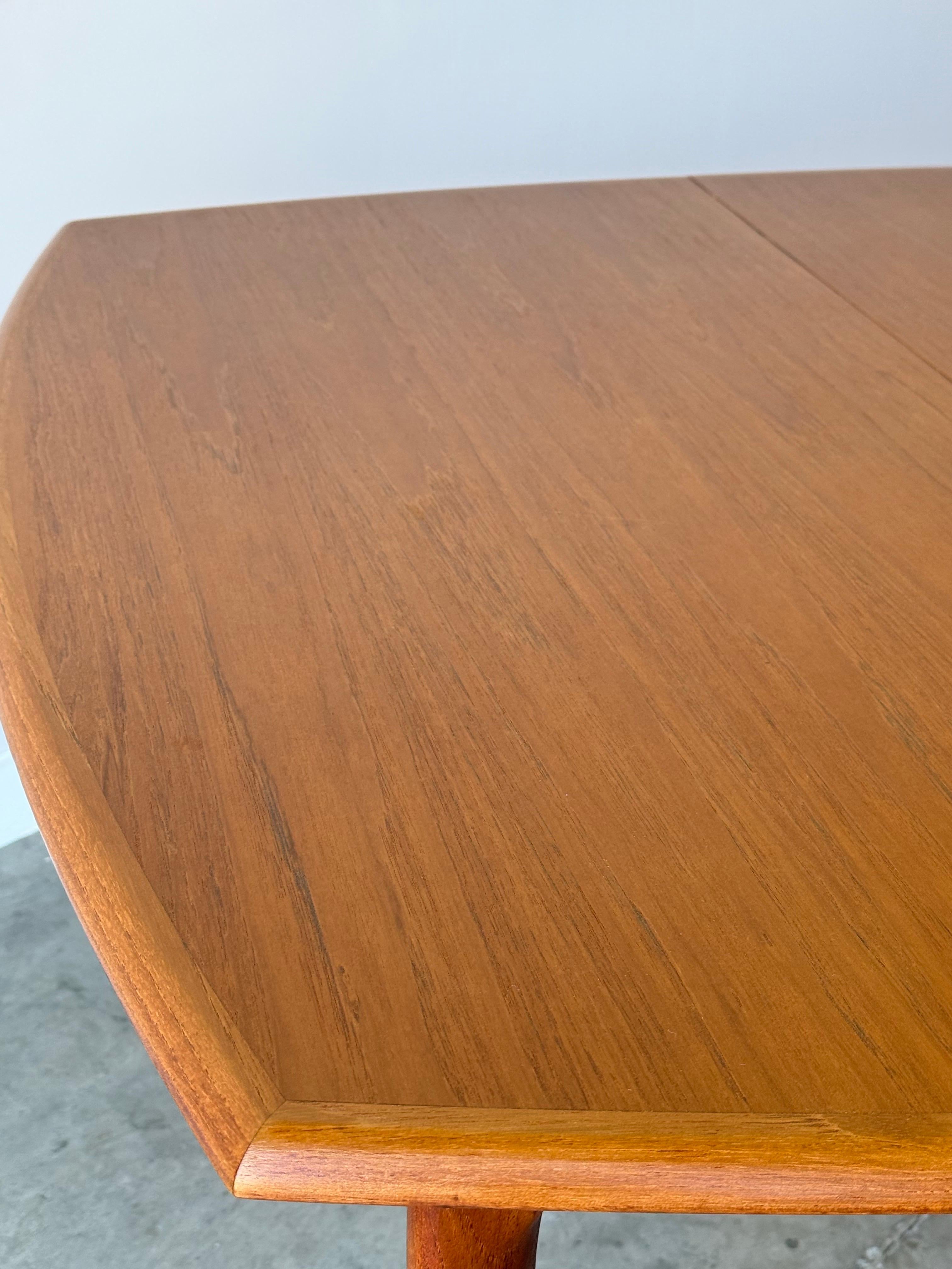 Mid-Century Dining Table by H.W. Klein for Bramin 7