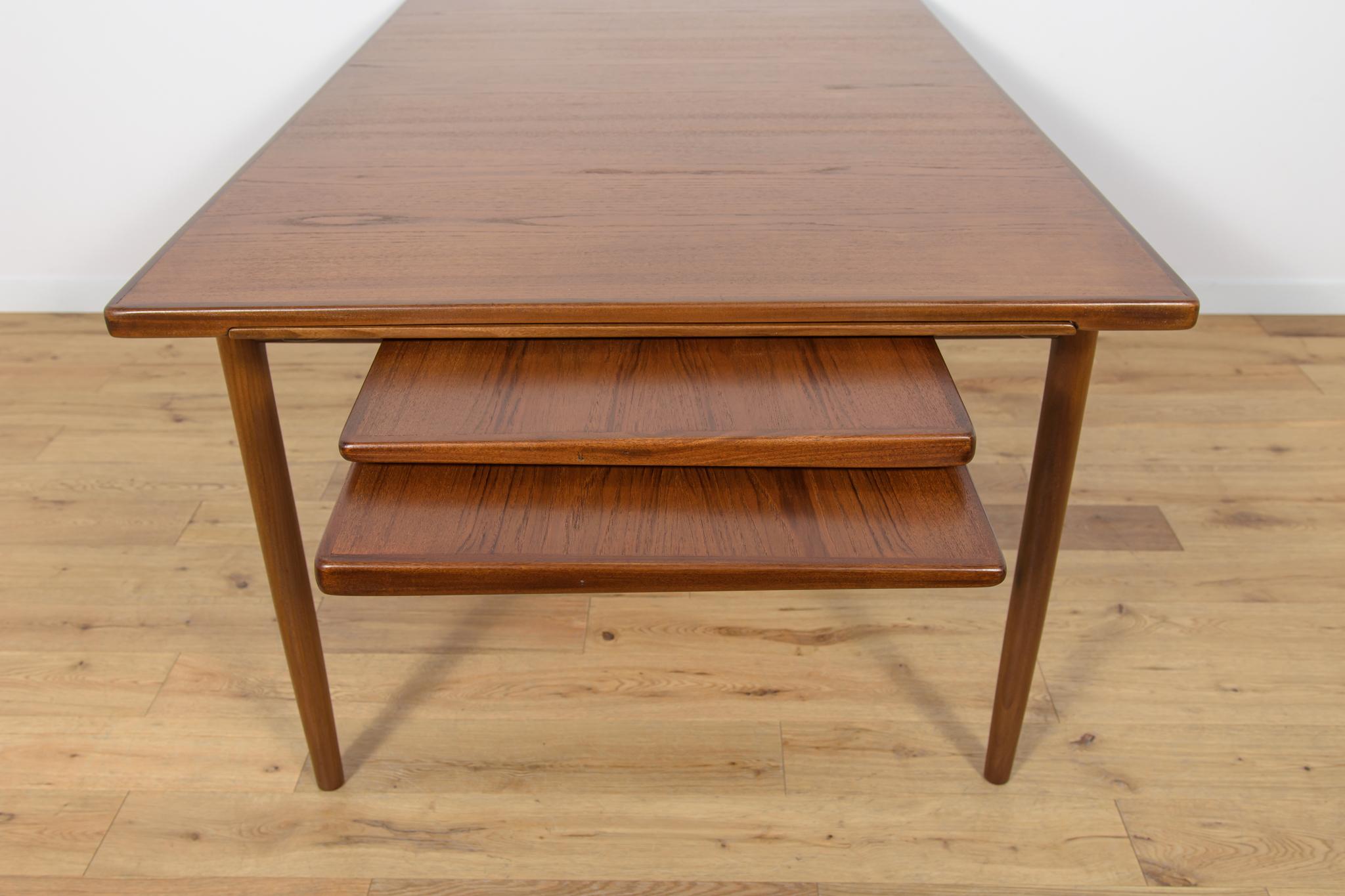 Mid-Century Dining Table by Ib Kofod Larsen for G-Plan, 1960s For Sale 4