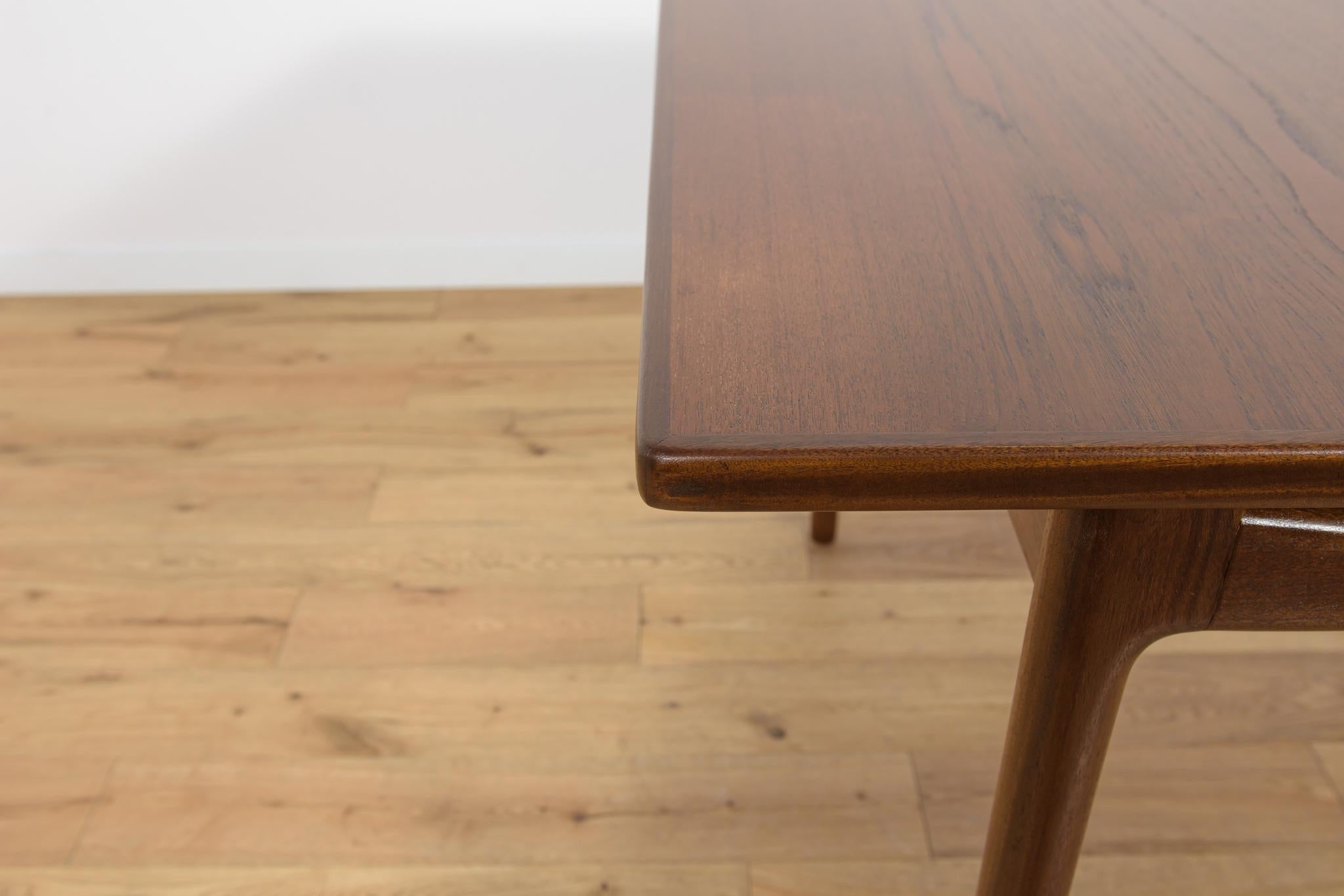 Mid-Century Dining Table by Ib Kofod Larsen for G-Plan, 1960s For Sale 5