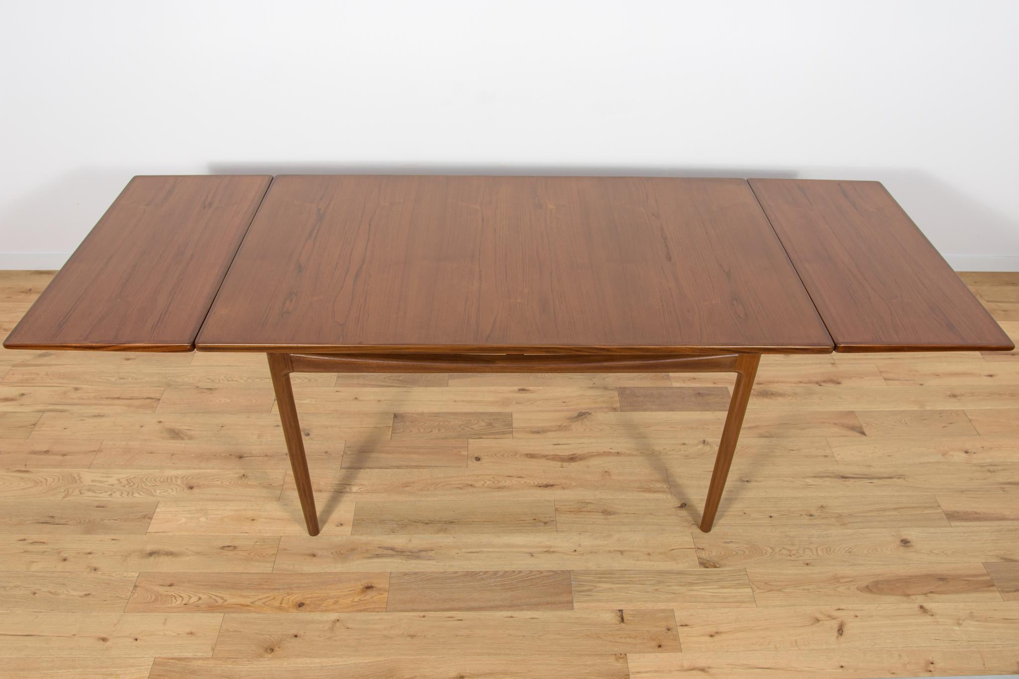Mid-20th Century Mid-Century Dining Table by Ib Kofod Larsen for G-Plan, 1960s