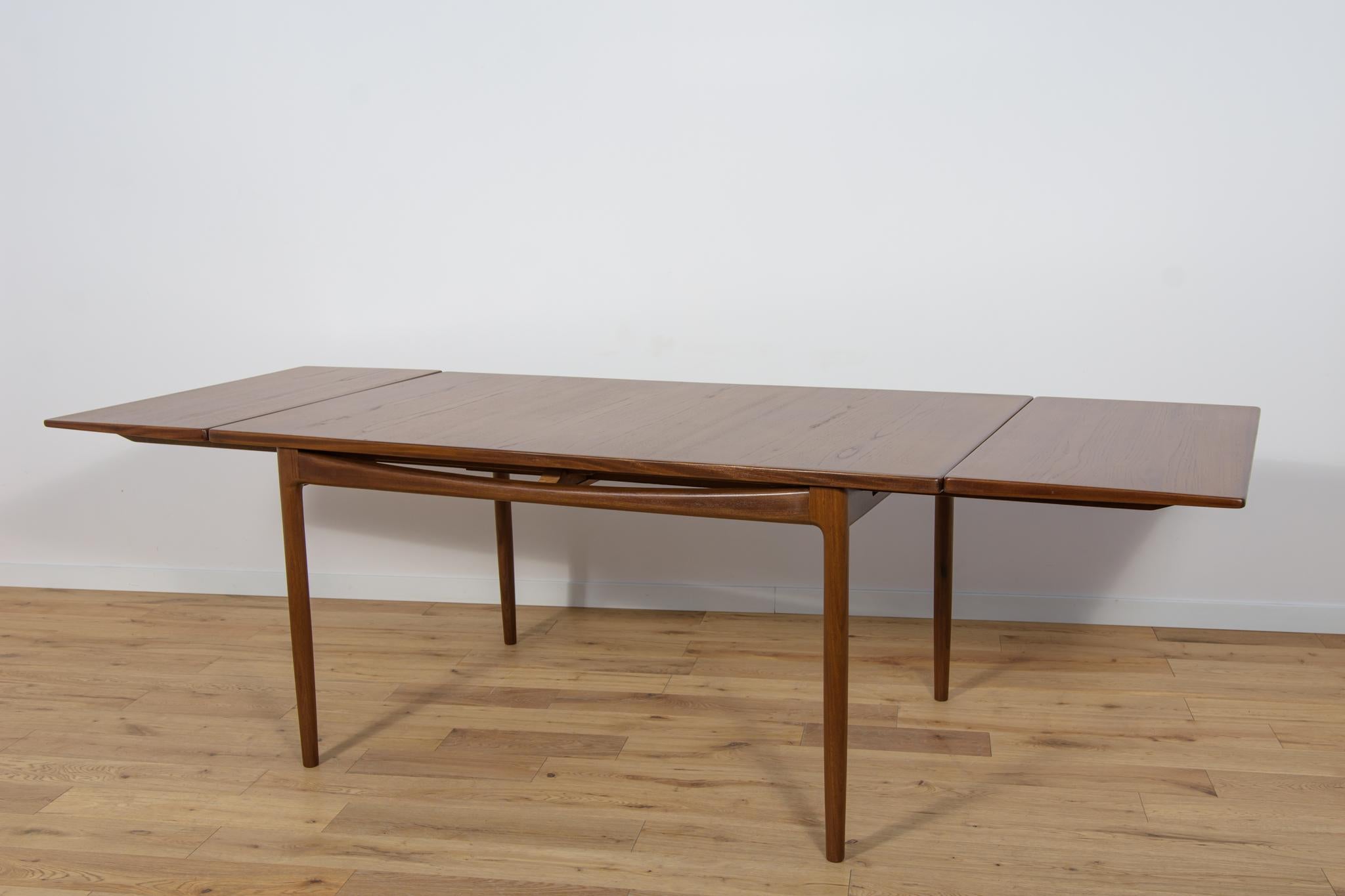Teak Mid-Century Dining Table by Ib Kofod Larsen for G-Plan, 1960s For Sale