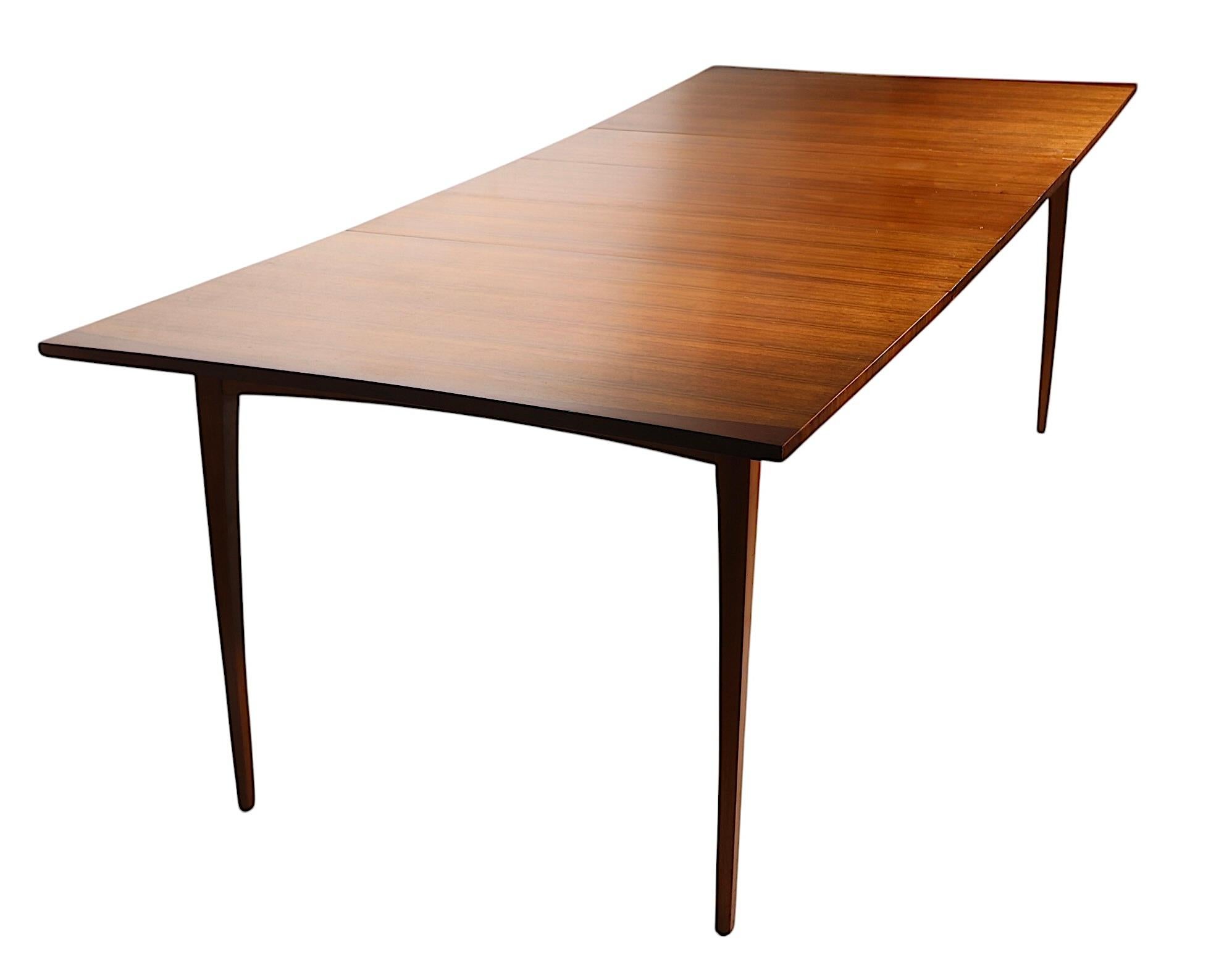 Milieu du siècle  Table de salle à manger par Lane Furniture att. à McCobb en vente 5