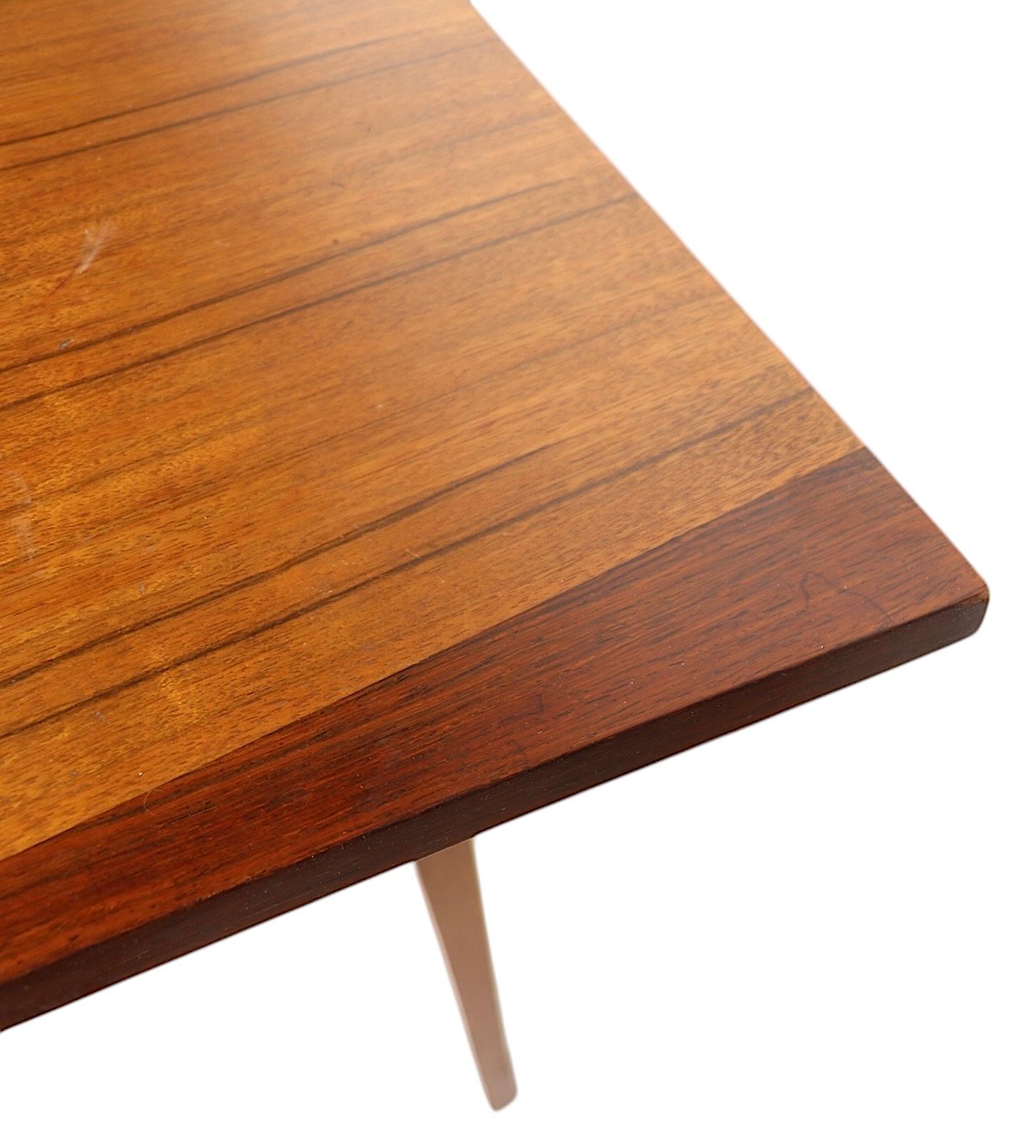 20ième siècle Milieu du siècle  Table de salle à manger par Lane Furniture att. à McCobb en vente