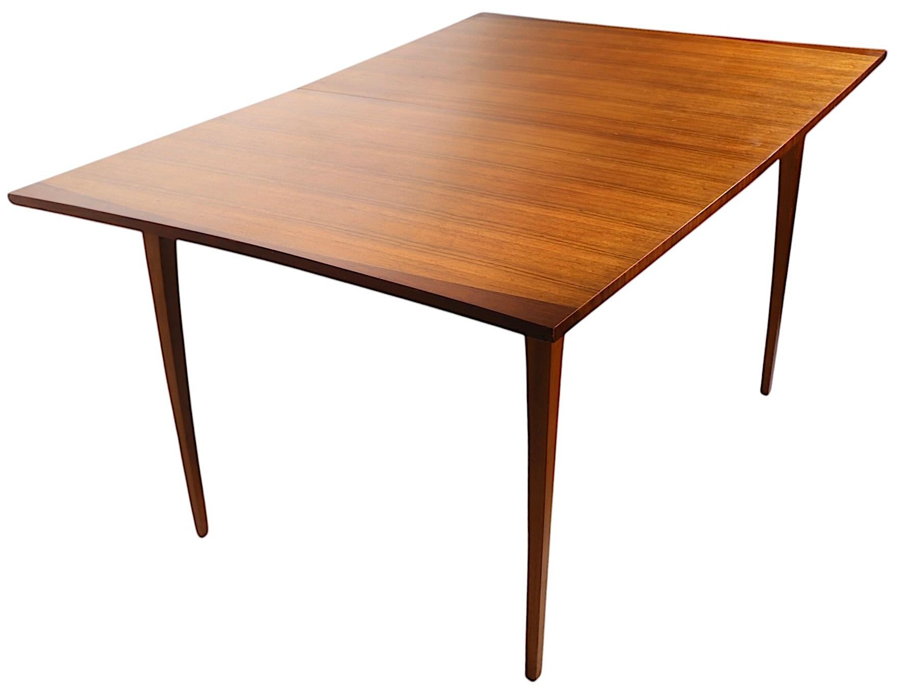 Bois Milieu du siècle  Table de salle à manger par Lane Furniture att. à McCobb en vente