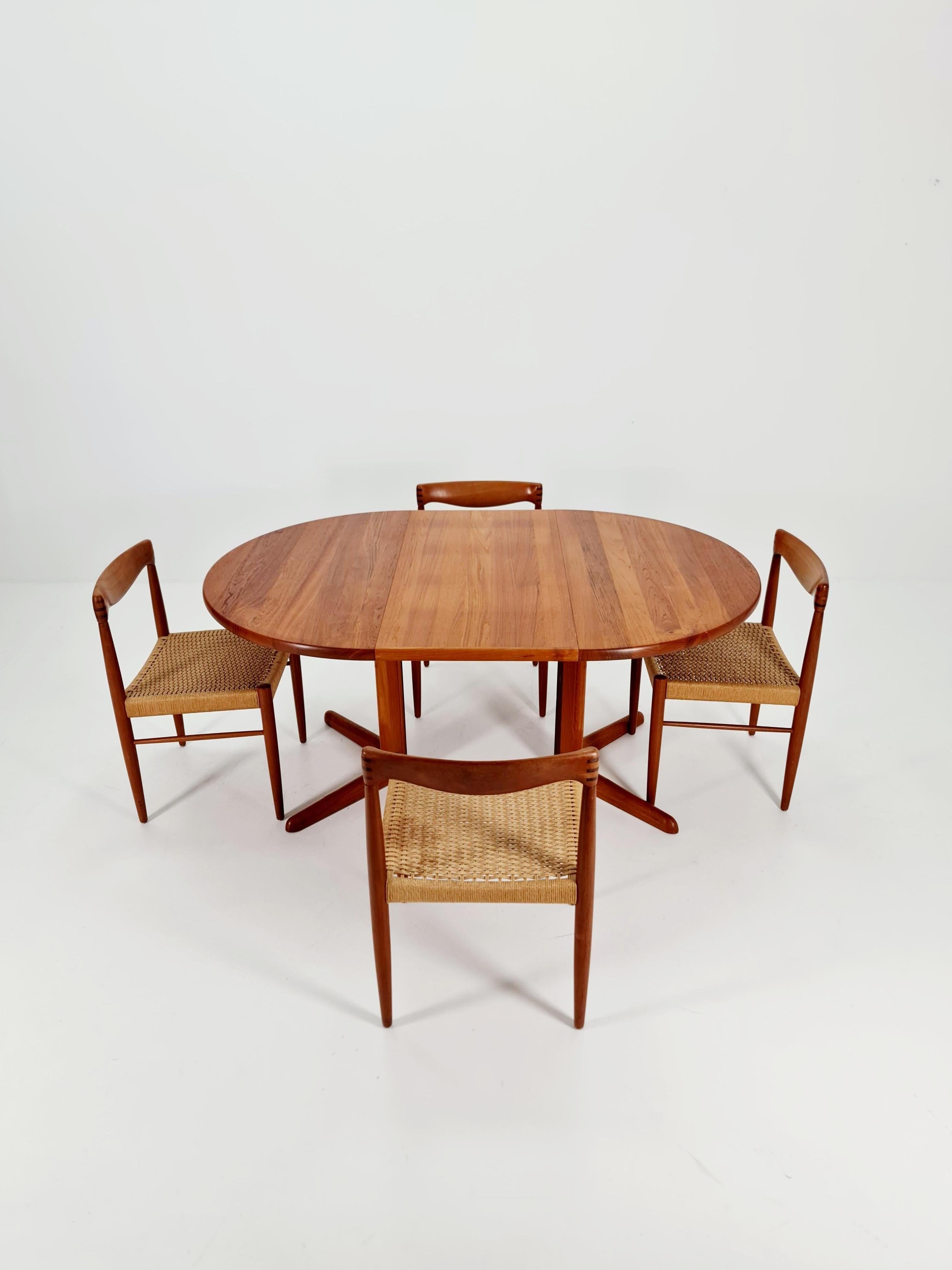Danish Mid Century Dining Table by Skovby MöbelFabrik A/S 1 from Denmark in 1970s For Sale
