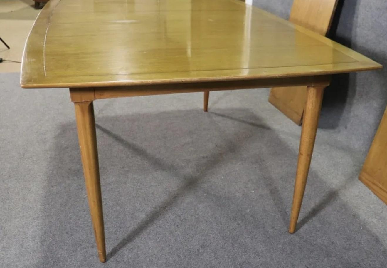 20ième siècle Table de salle à manger du milieu du siècle par Tomlinson en vente