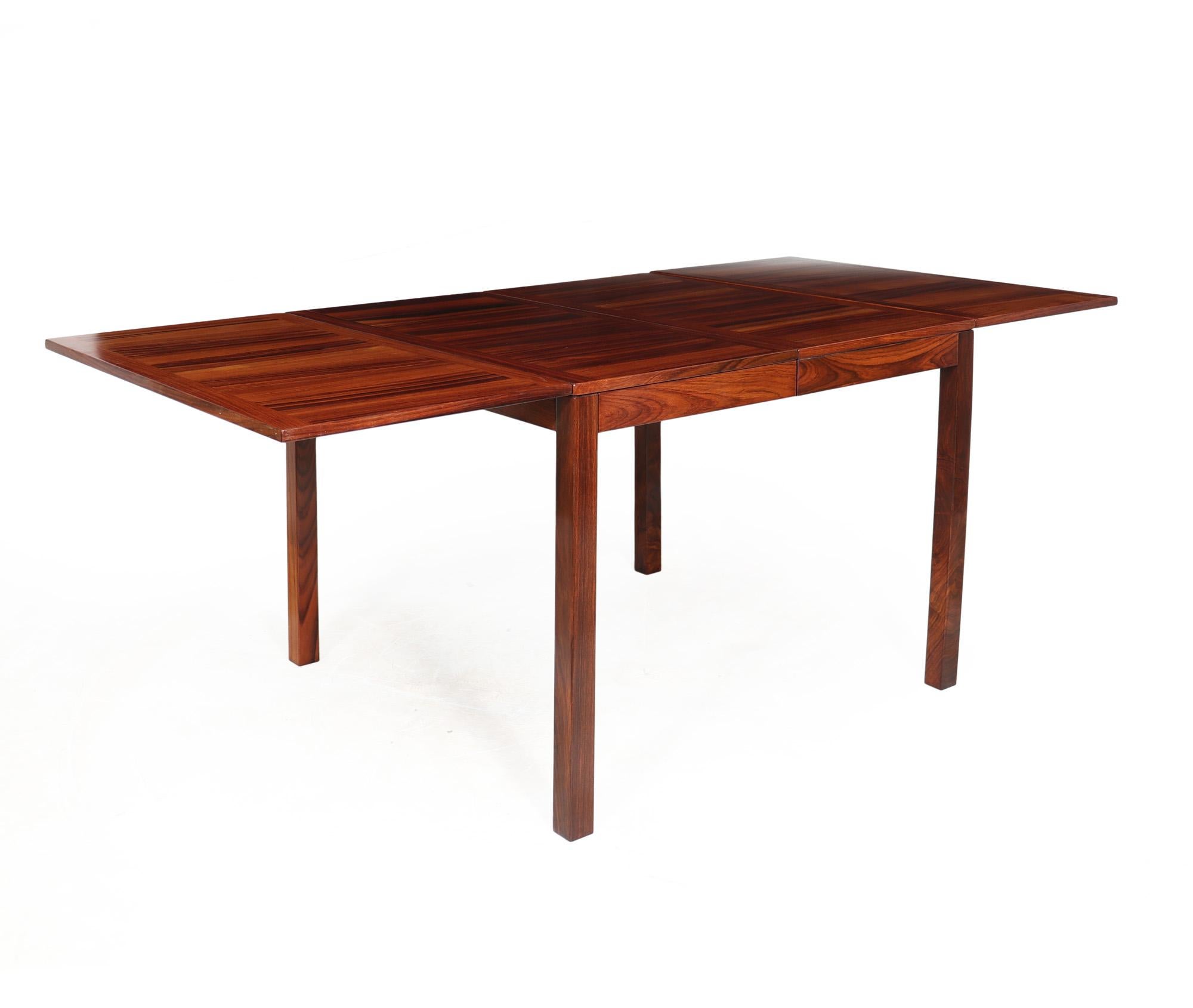 Mid century Dining table by Vejle Stole In Good Condition For Sale In Paddock Wood Tonbridge, GB