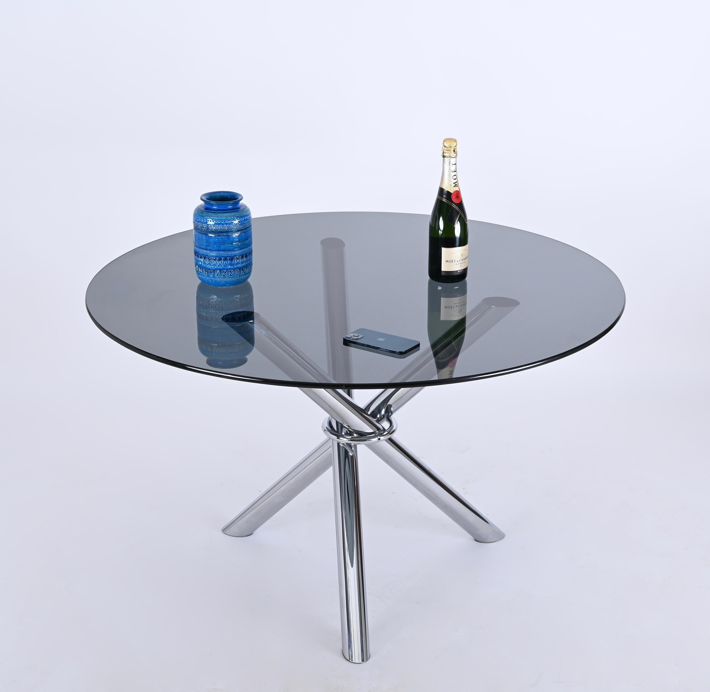 Table de salle à manger du milieu du siècle, acier inoxydable chromé avec verre fumé, Italie 1970 en vente 3