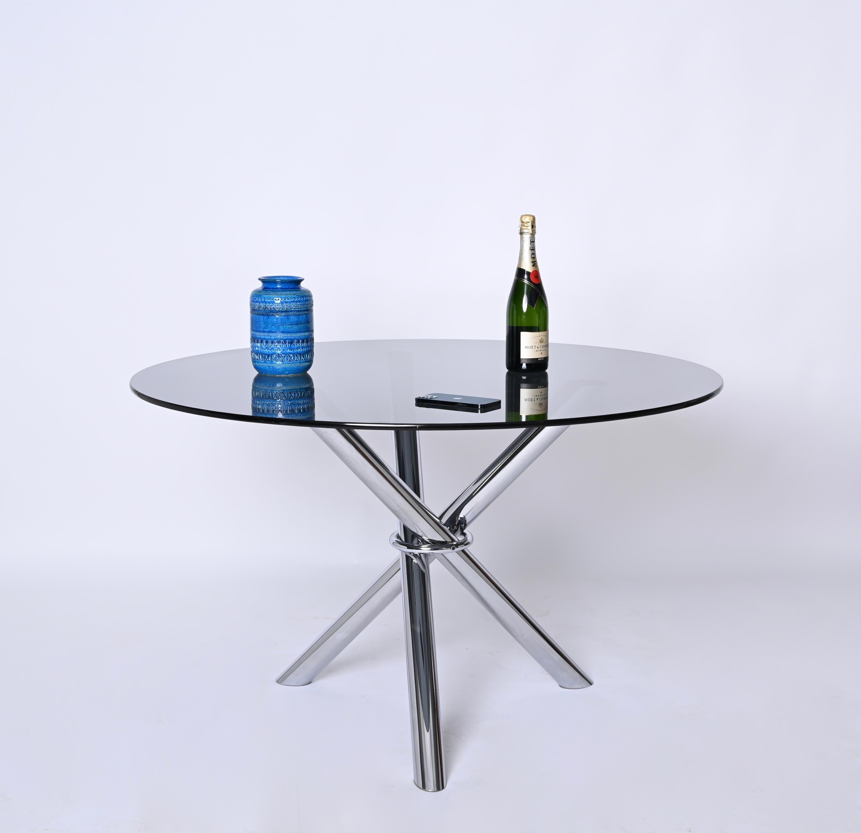 Table de salle à manger du milieu du siècle, acier inoxydable chromé avec verre fumé, Italie 1970 en vente 4