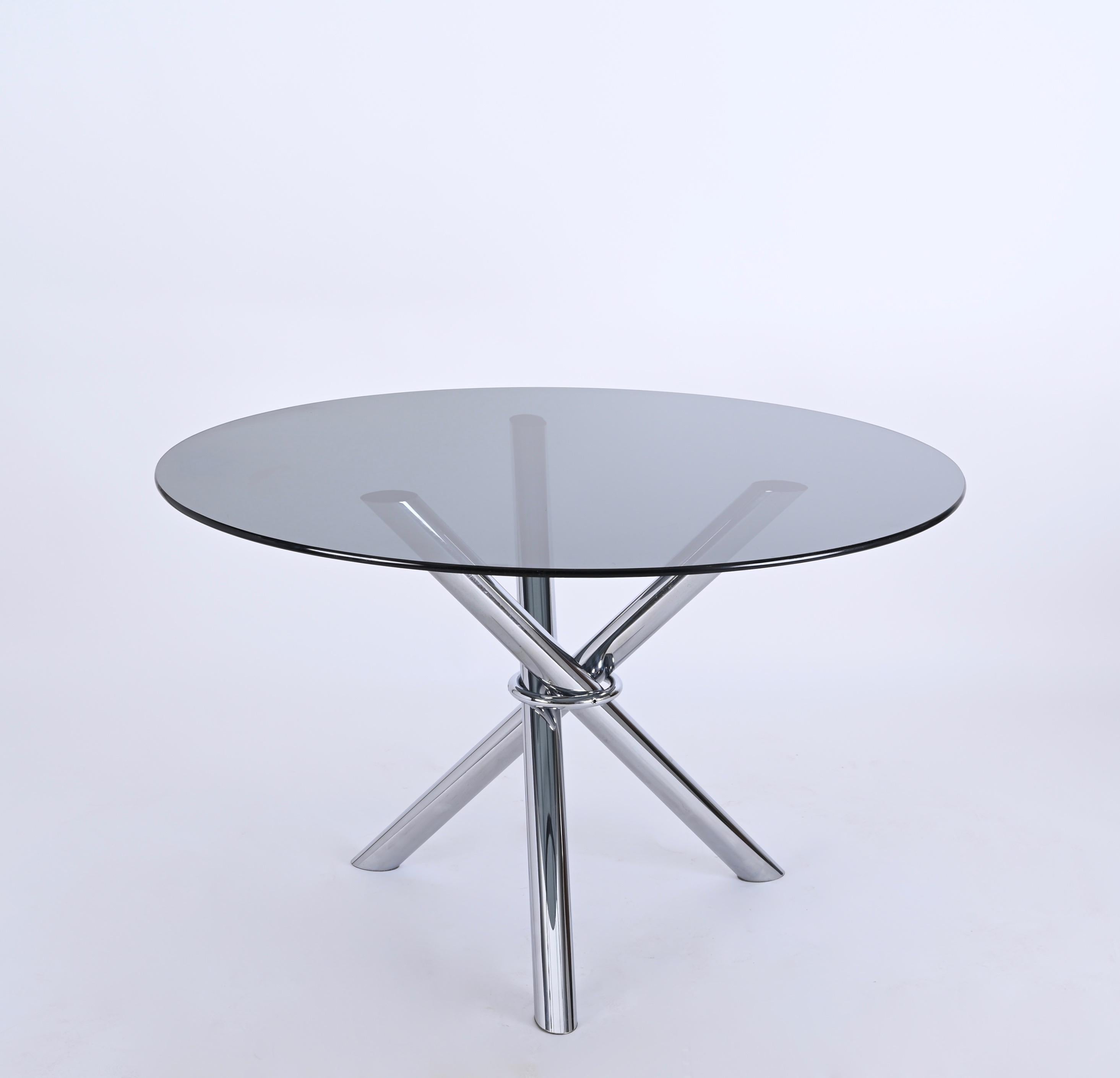 Table de salle à manger du milieu du siècle, acier inoxydable chromé avec verre fumé, Italie 1970 en vente 1