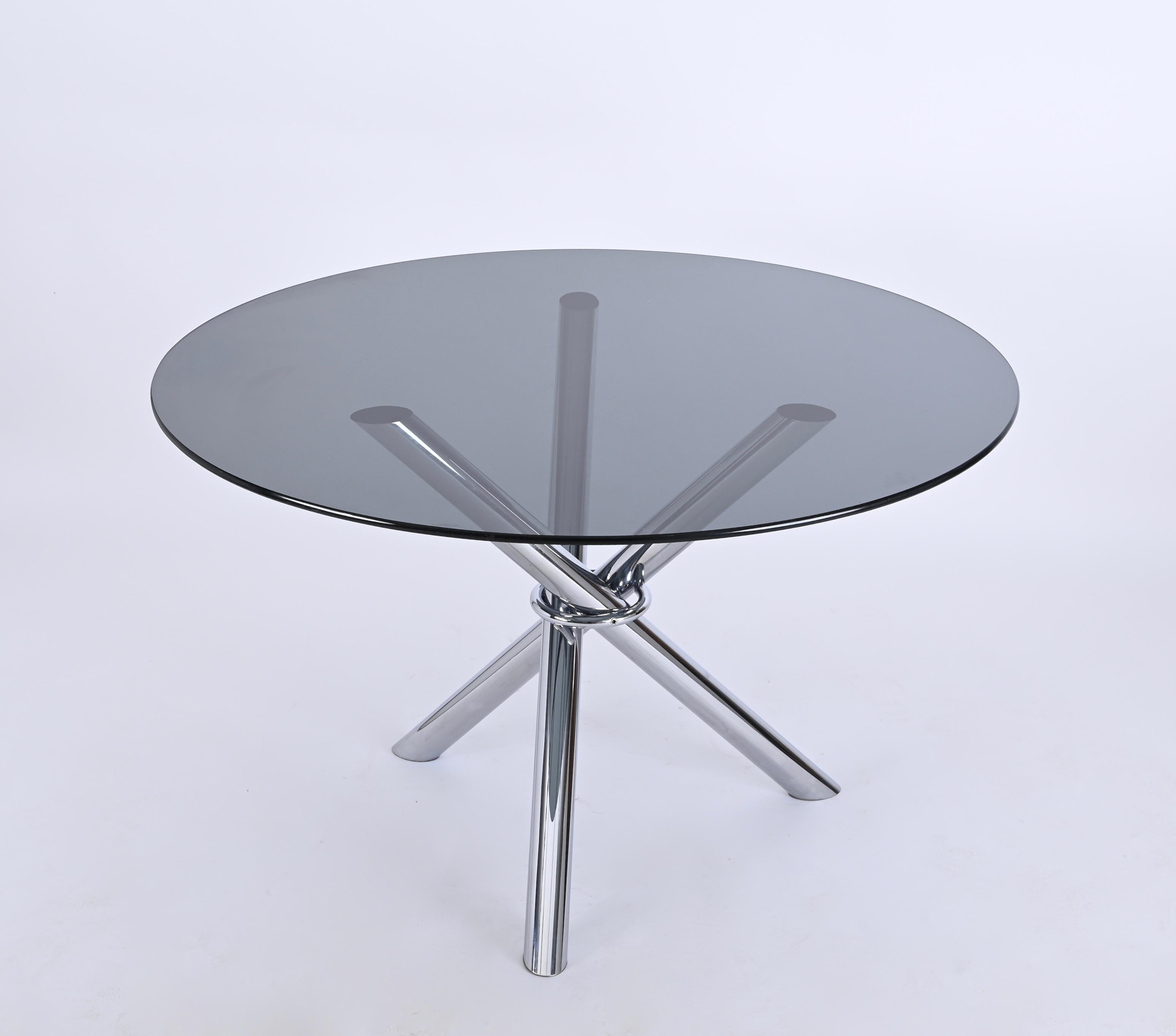 Table de salle à manger du milieu du siècle, acier inoxydable chromé avec verre fumé, Italie 1970 en vente 2