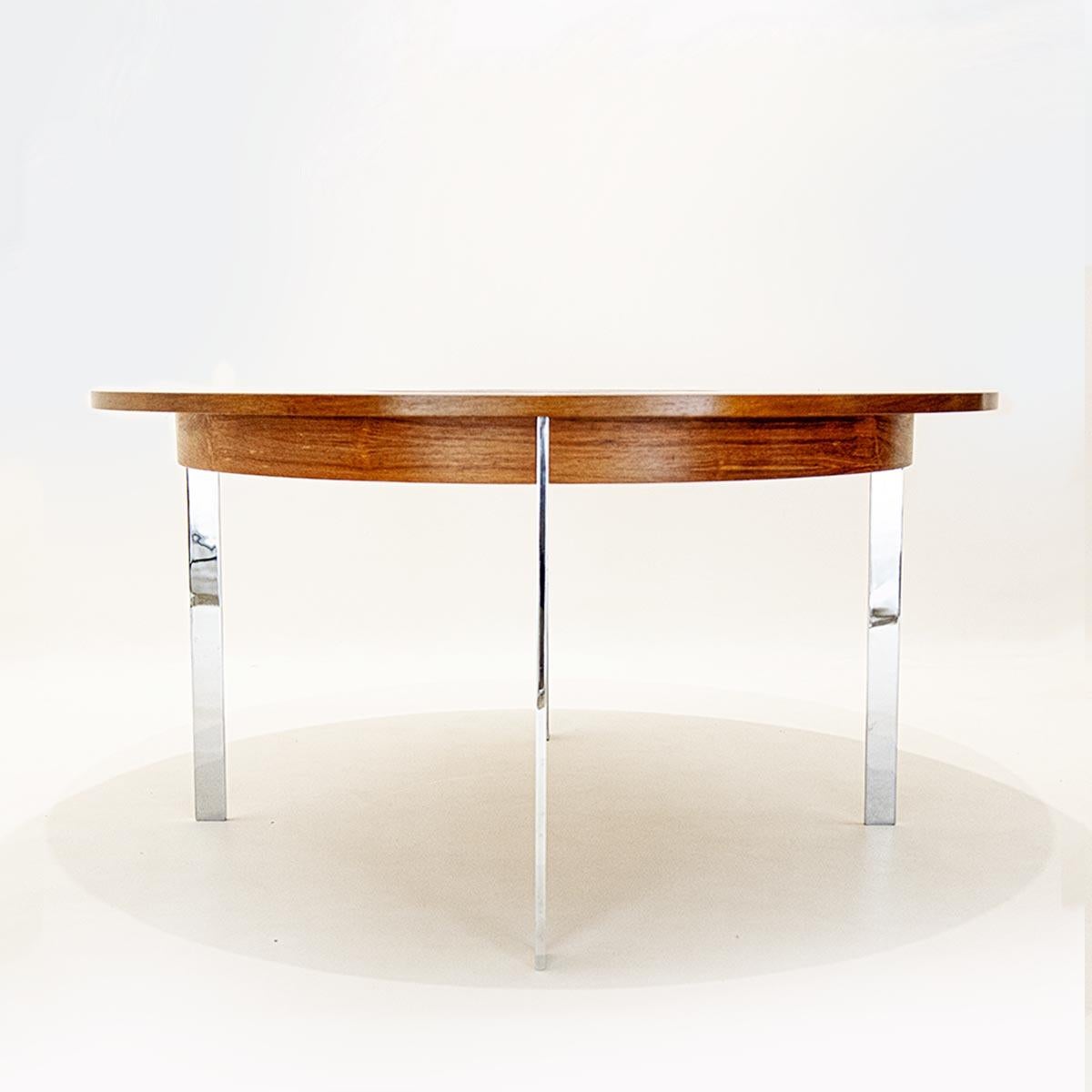 Mid Century Dining Table Designed by Richard Young for Merrow Associates, 1960s In Good Condition In Highclere, Newbury