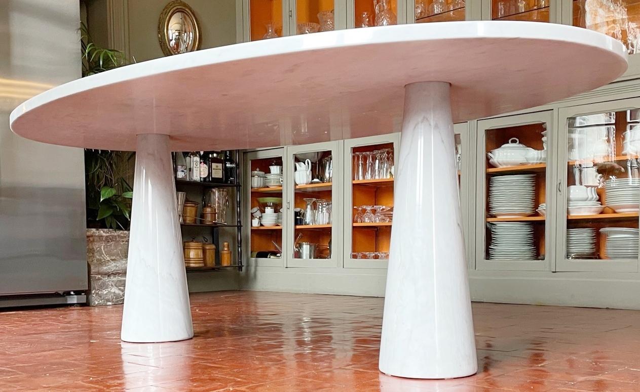 Mid-century dining table in Carrara marble model ''Eros'' by Angelo Mangiarotti - Italy 1970s.