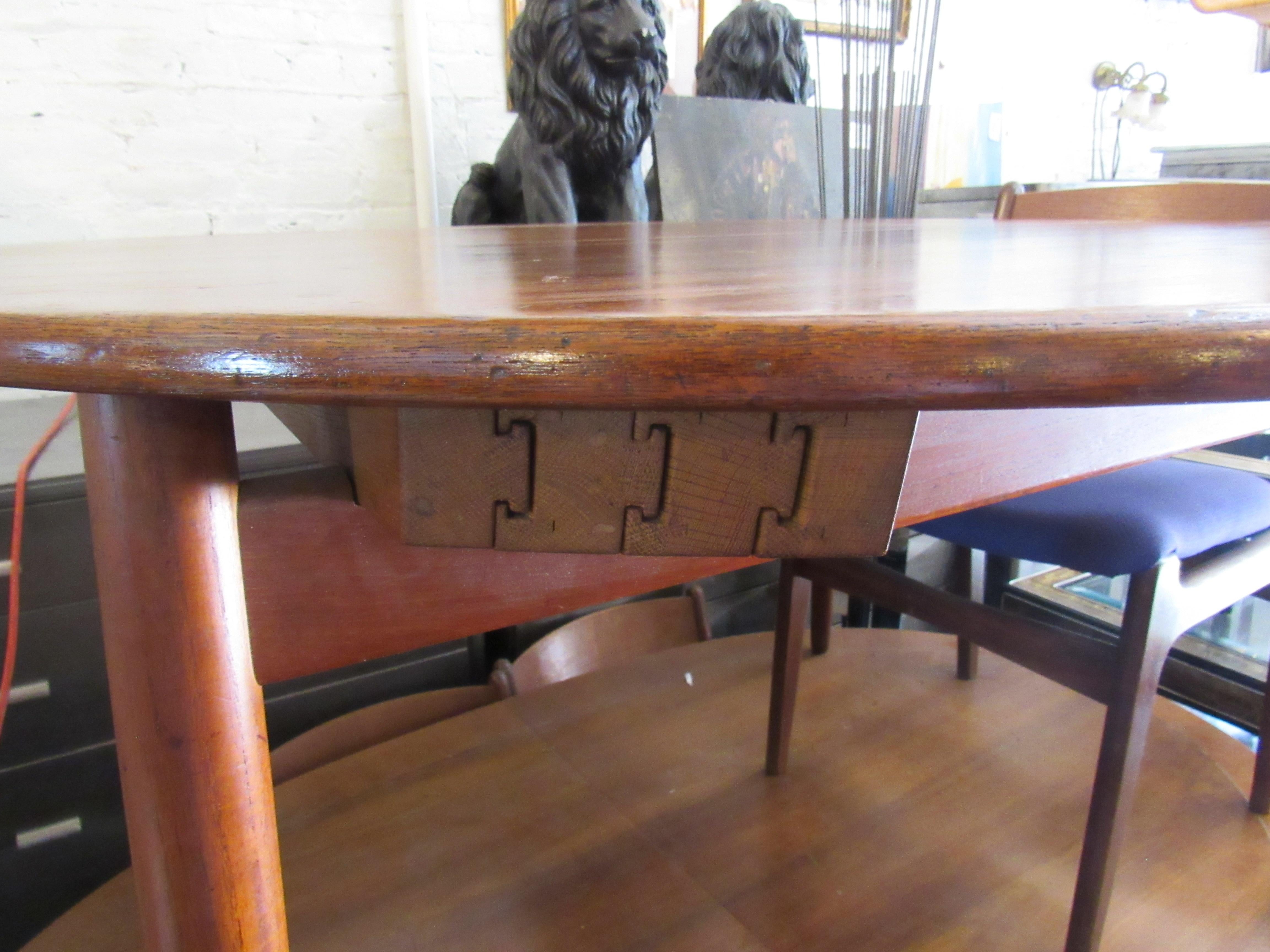 Mid-Century Dining Table w/ Leaf In Good Condition In Brooklyn, NY