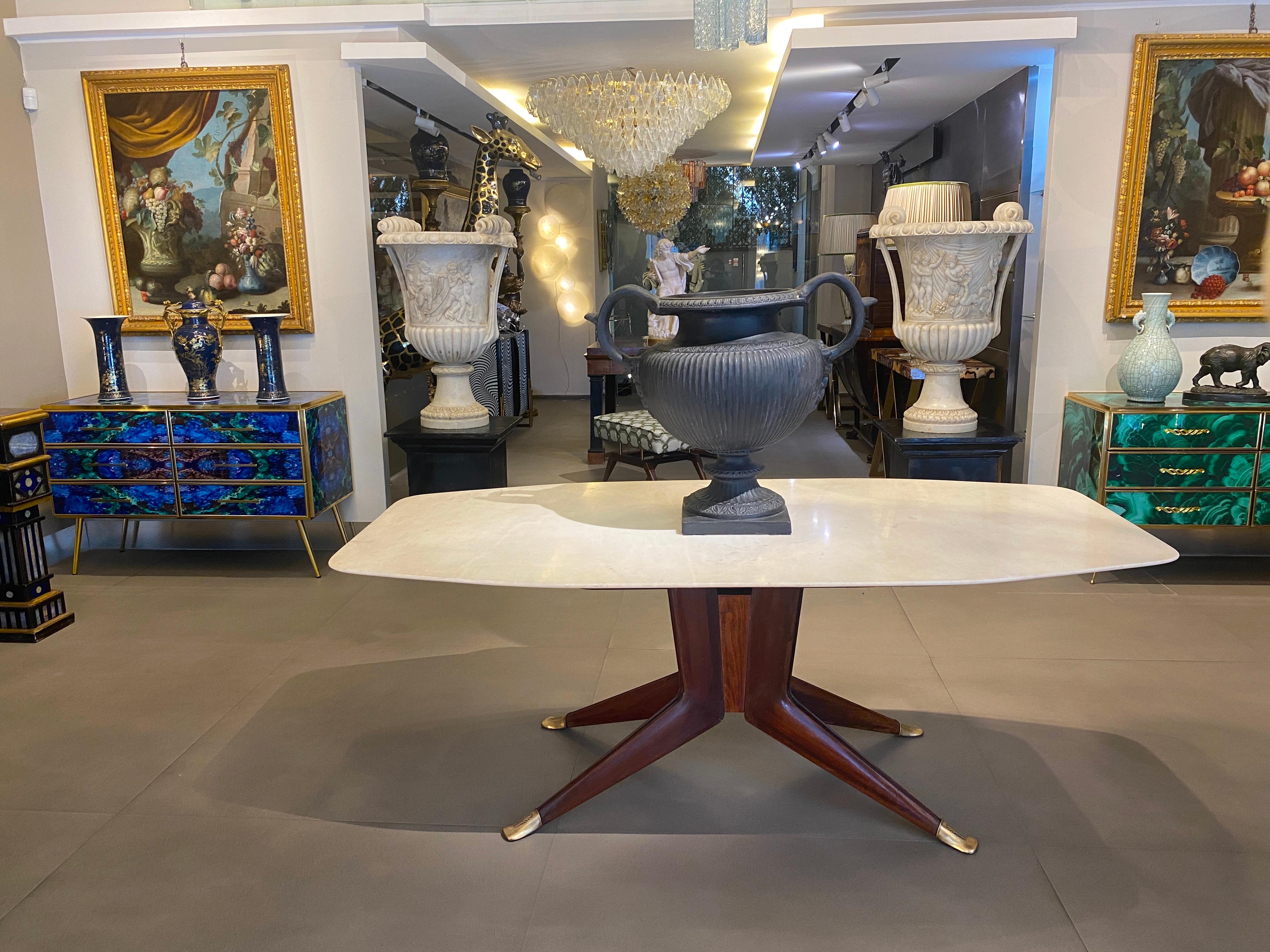 Mesa de comedor de mediados de siglo con tablero de mármol blanco Atrib. a Ico Parisi Años 50 en venta 1