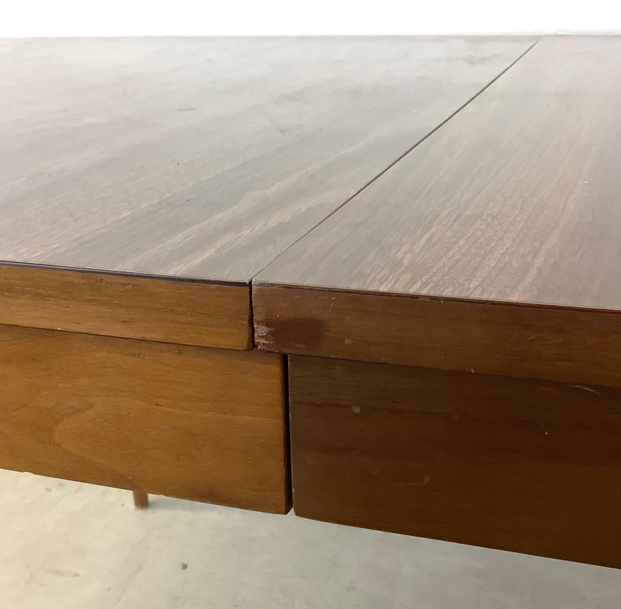 Mid-Century Dining Table With Leaf For Sale 8