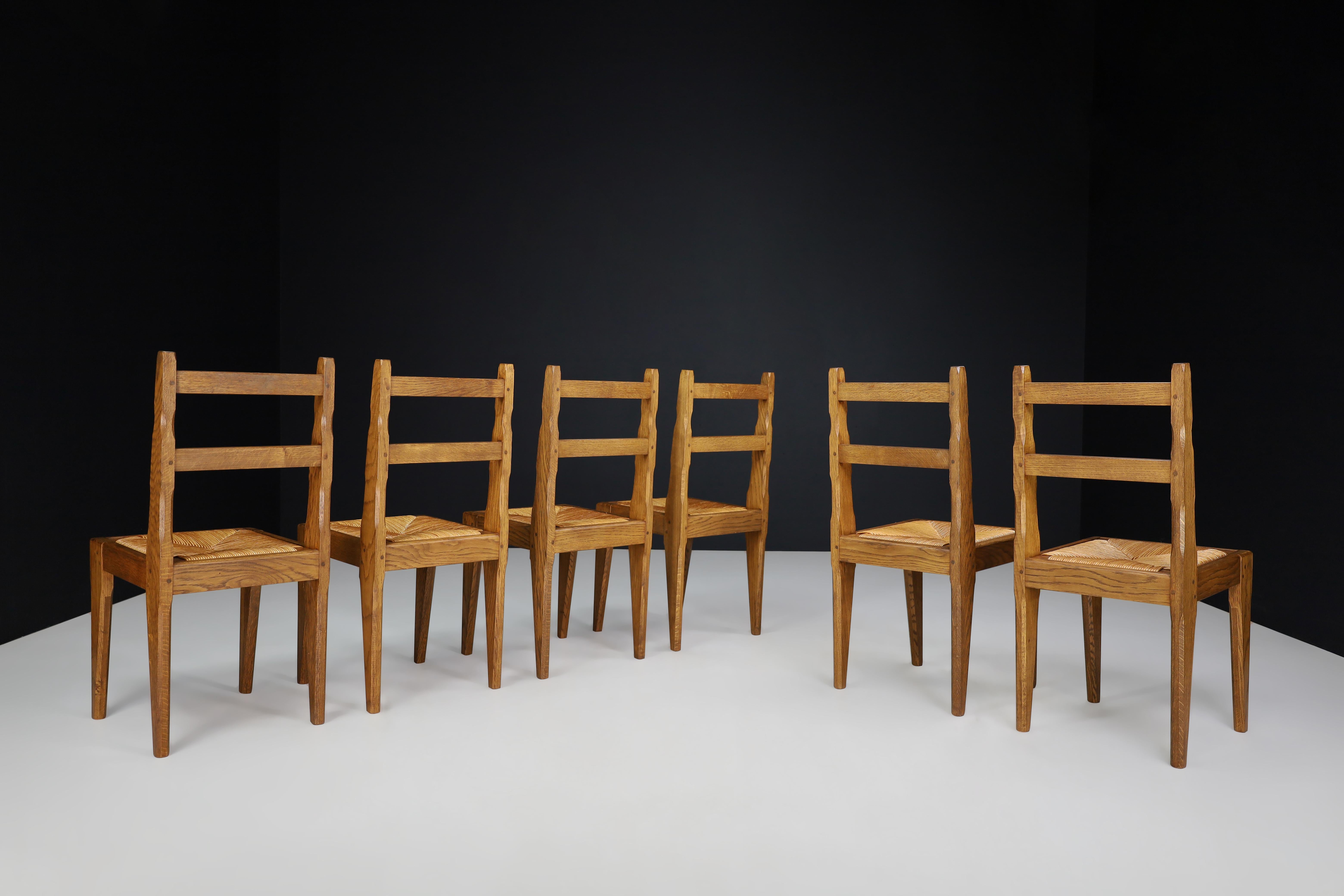 Mid-Century Modern Midcentury Dinning Room Chairs in Oak and Rush Made in France 1960 For Sale