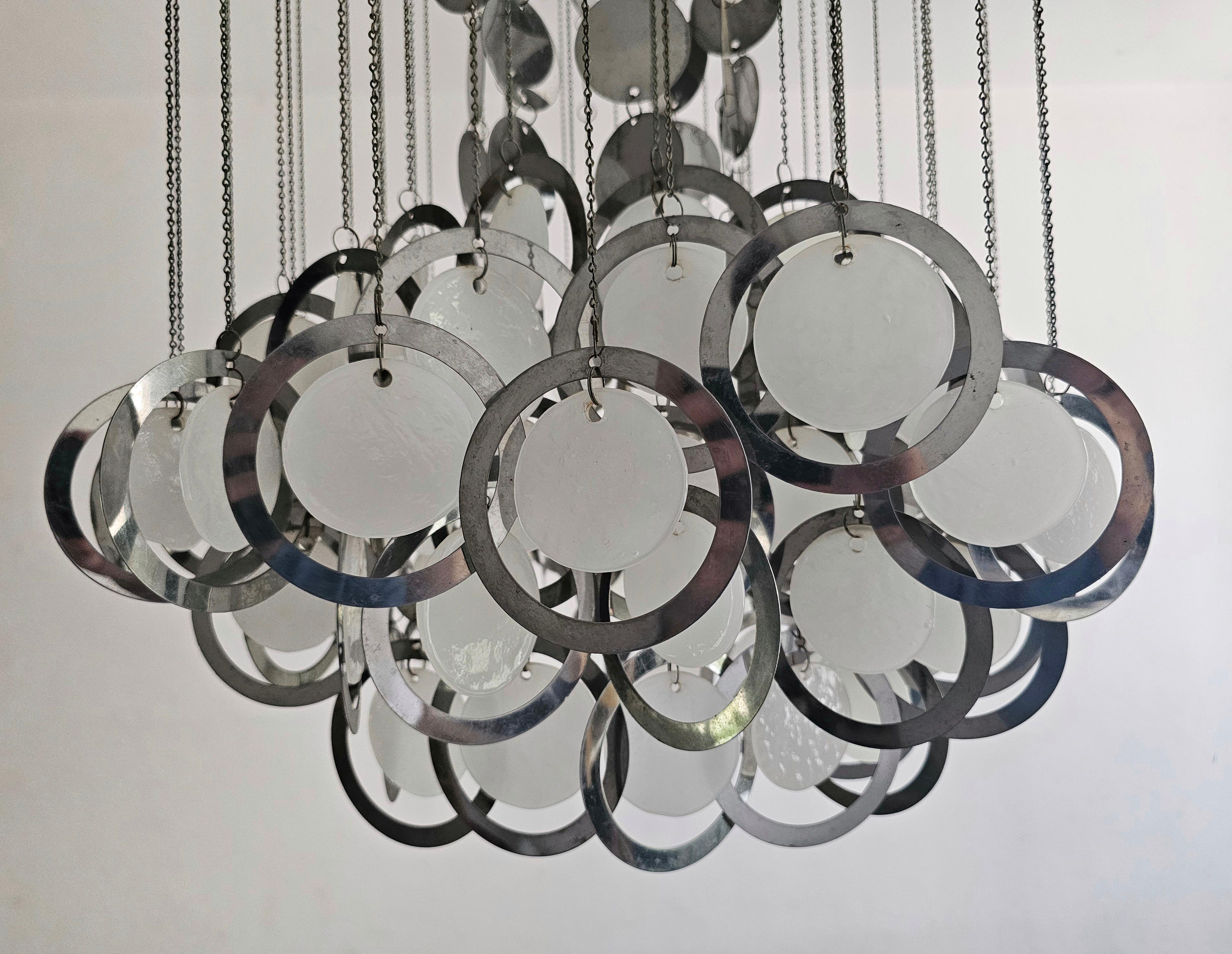 Mid Century Disc Chandelier von Gino Vistosi aus Chrom und weißem Murano-Glas (Italienisch) im Angebot