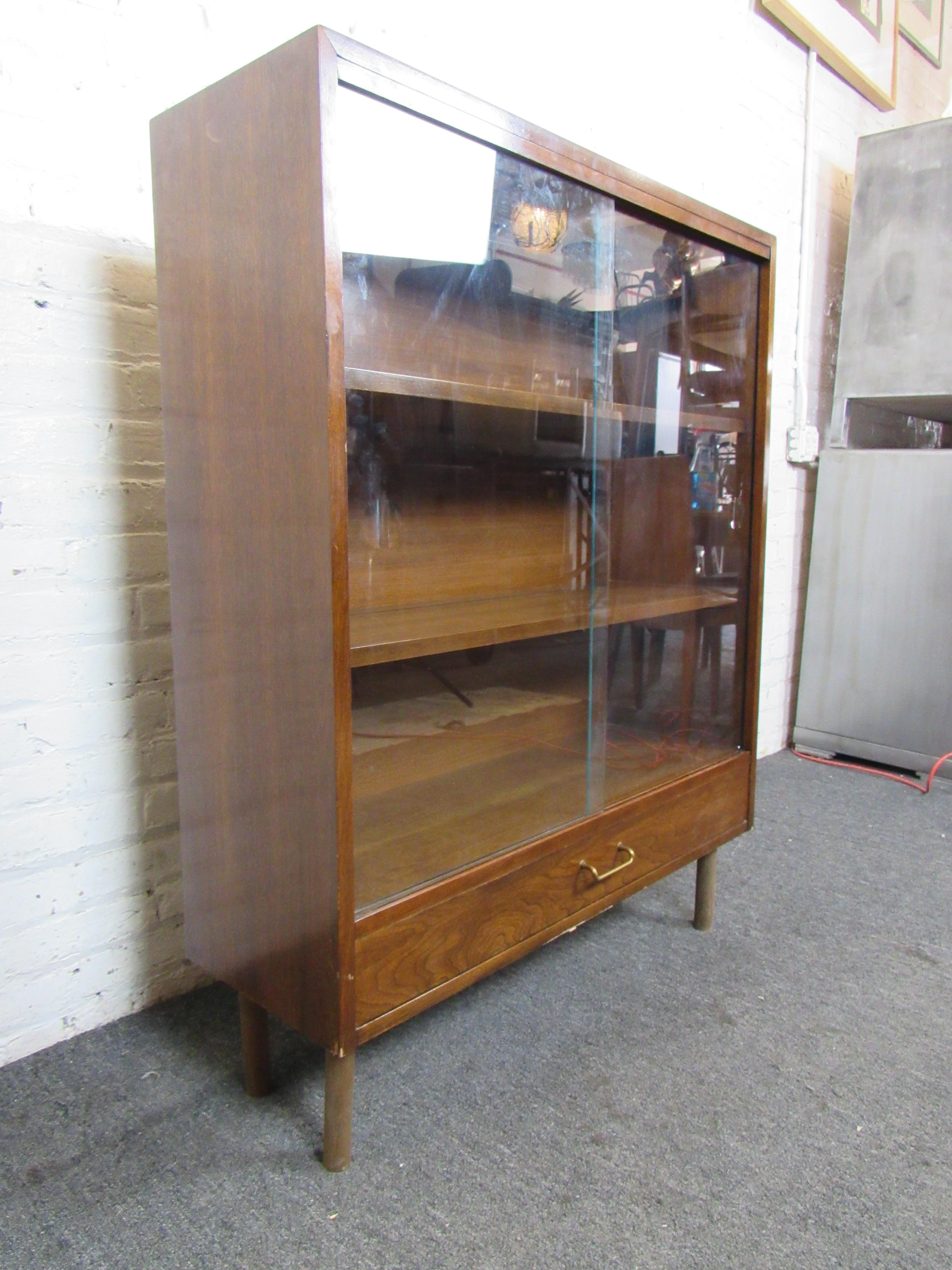 Mid-Century Modern Mid-Century Display Case Cabinet by Martinsville