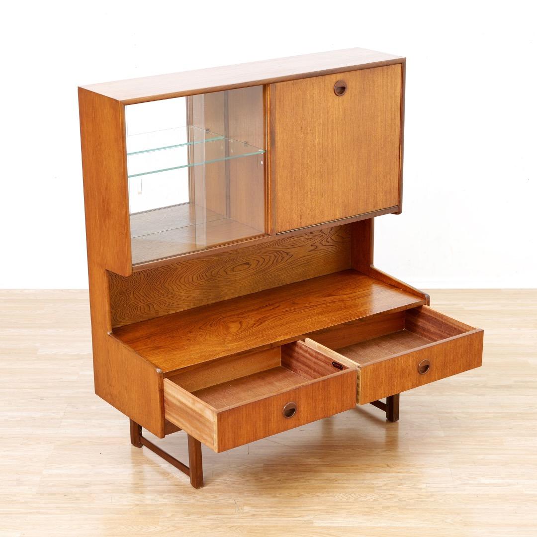 Legno Mid Century Display China Cabinet by Turnidge of London in vendita