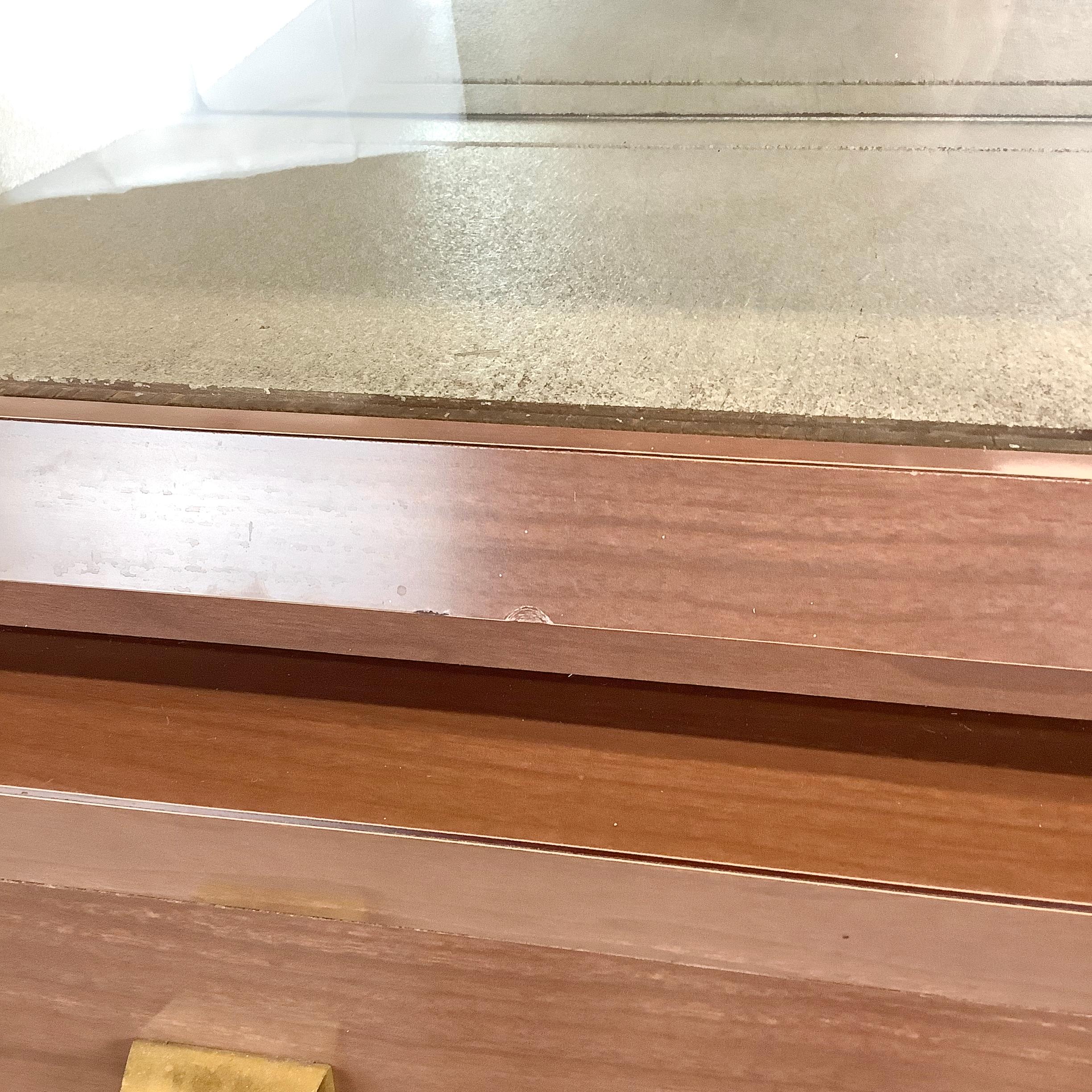 Armadio da esposizione e da stoccaggio di metà secolo in vendita 6