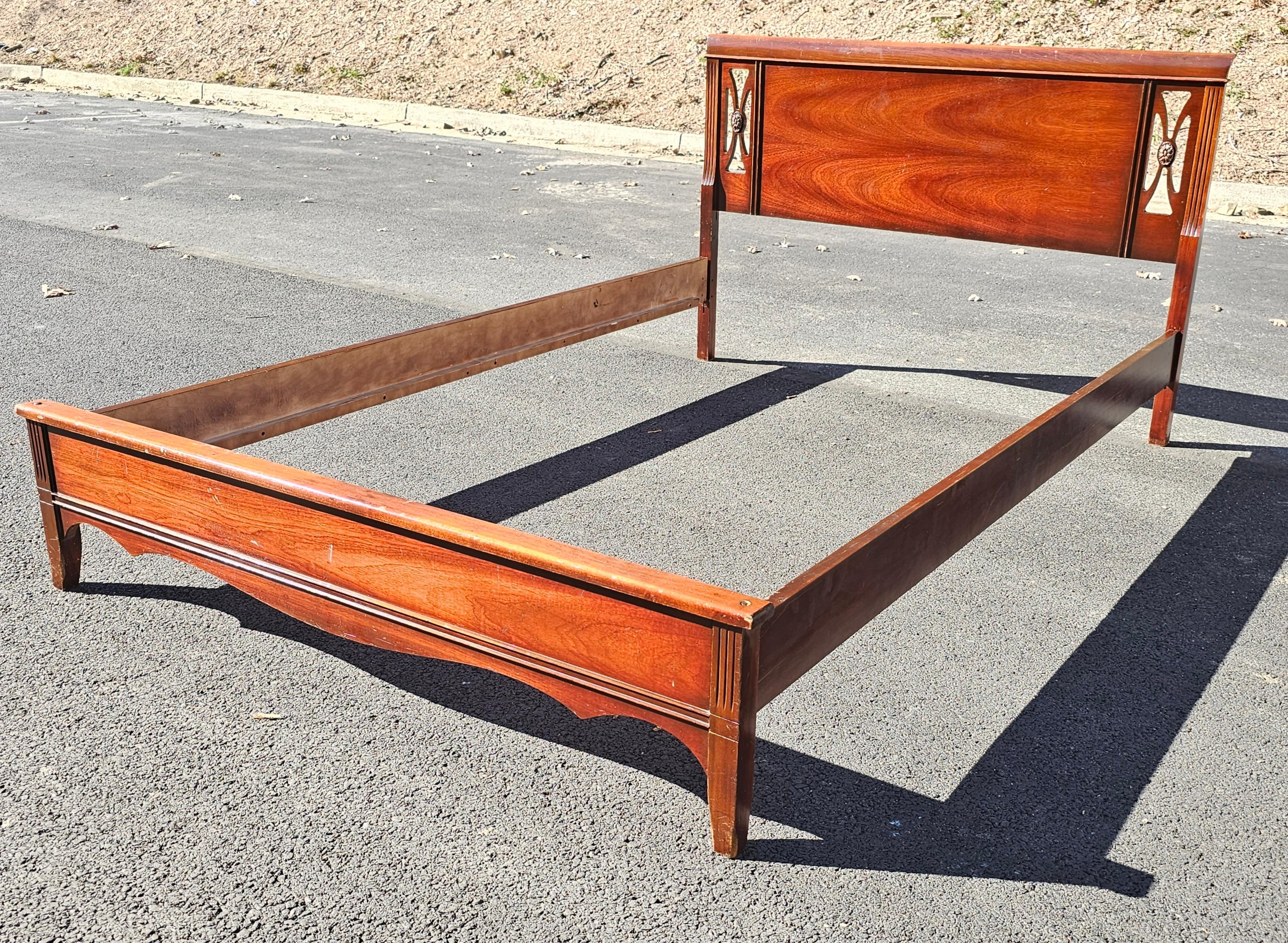 Carved Mid-Century Dixie Furniture Mahogany Low Foot Full Size Bed For Sale