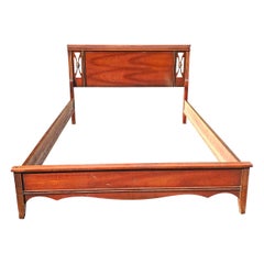 Letto completo con piede basso in mogano di Dixie Furniture del metà del secolo scorso