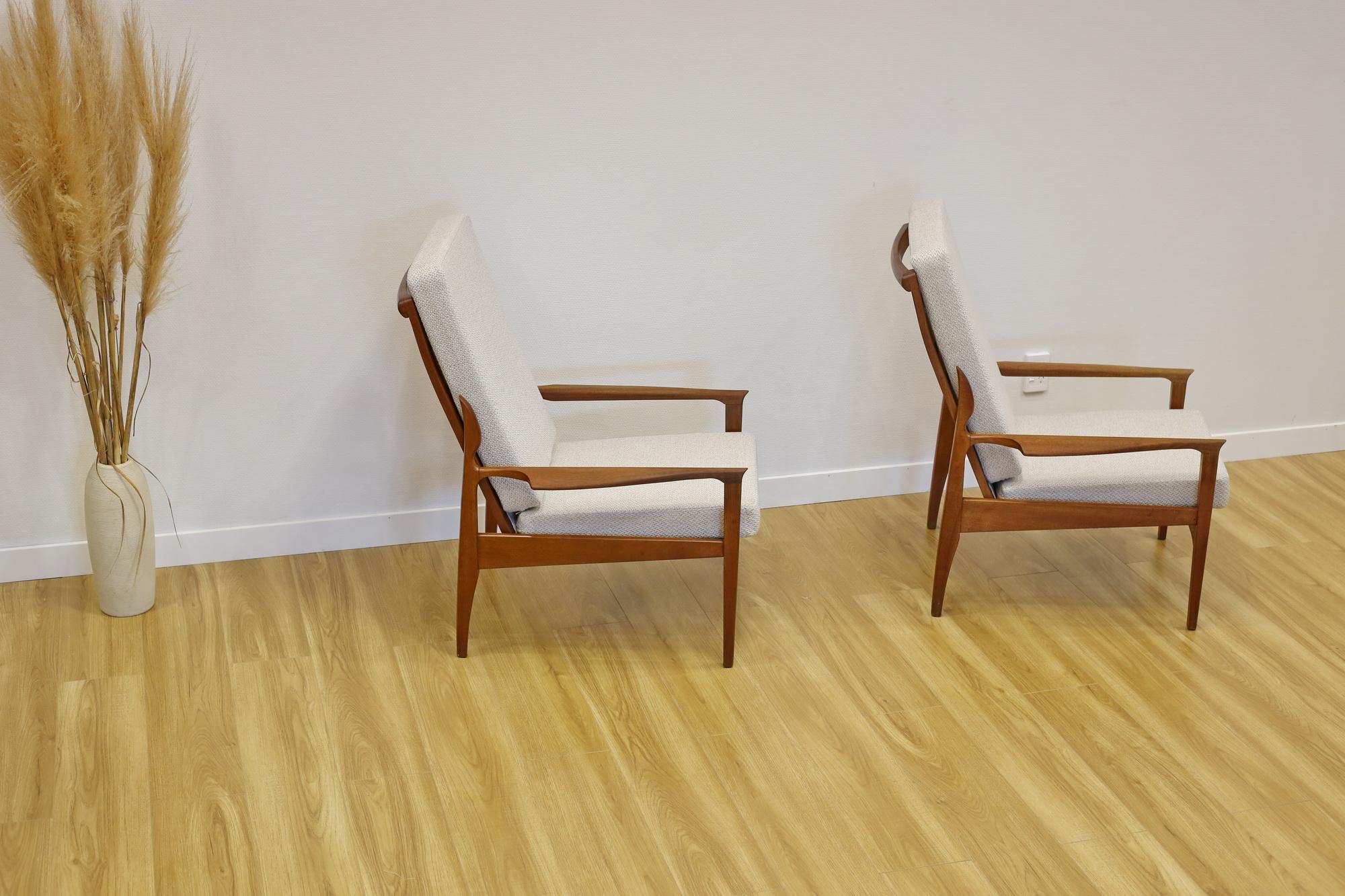 Mid Century Don Narvic armchairs x 2. New upholstery For Sale 9