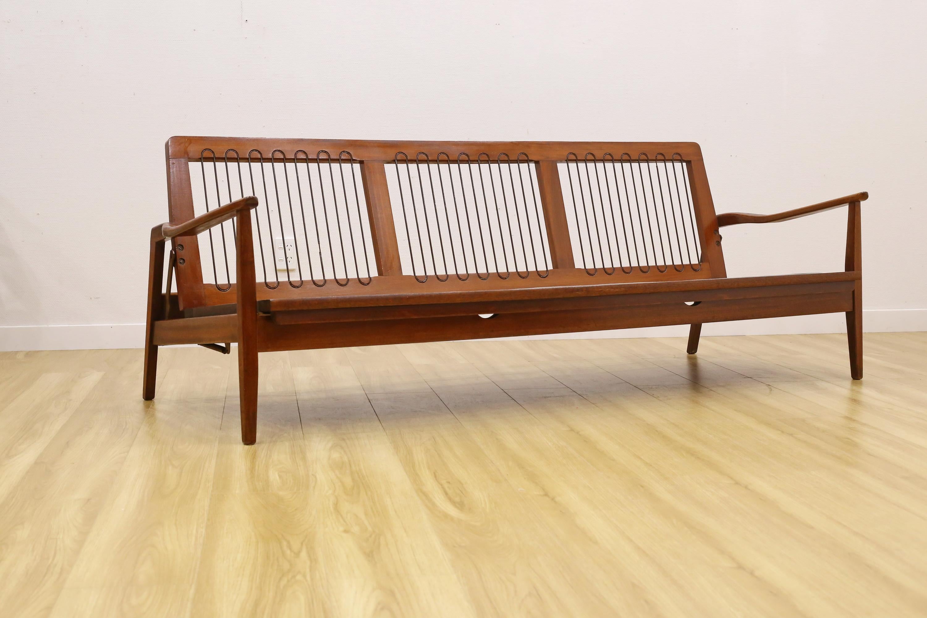 Mid-Century Modern Mid Century Don Princess Daybed For Sale