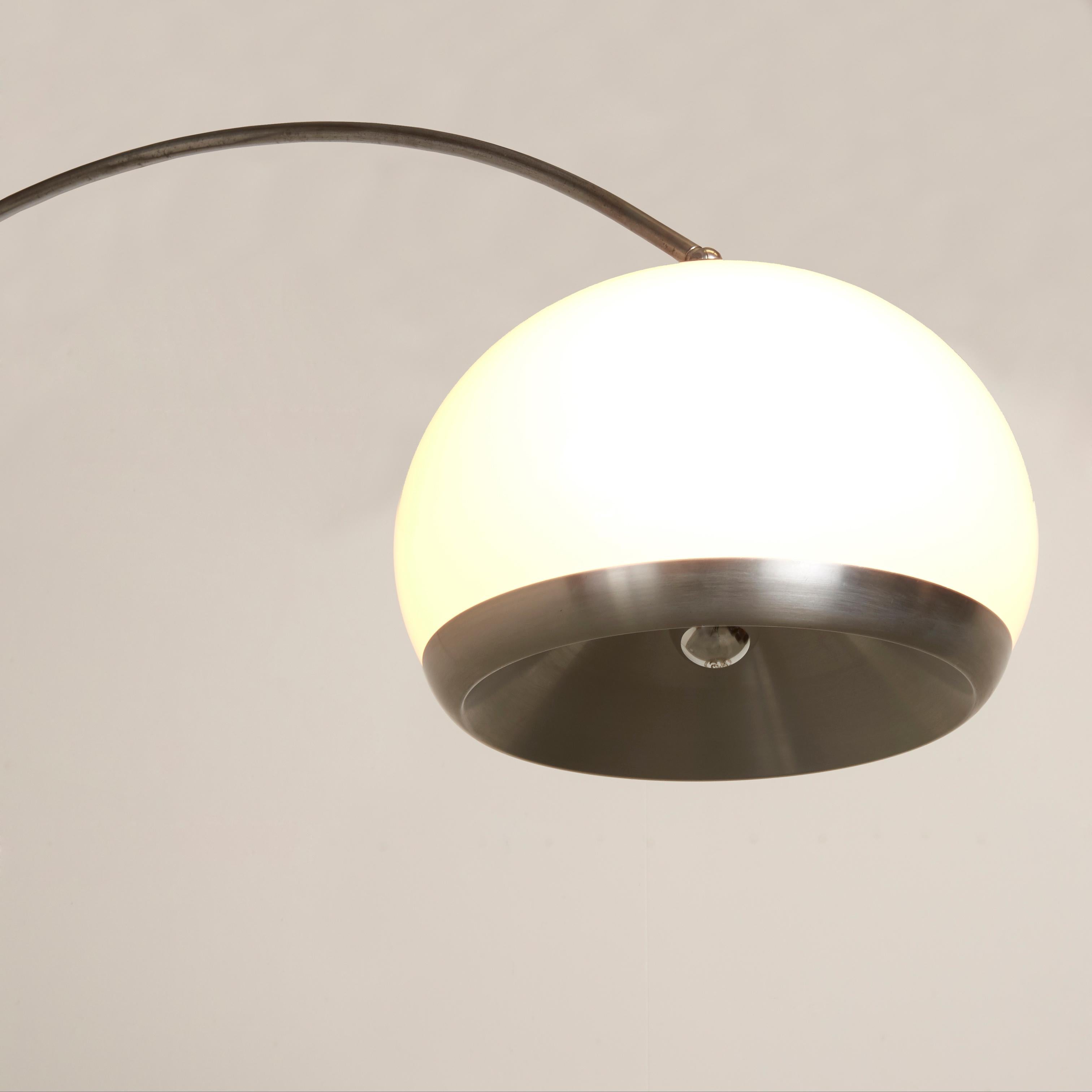 Aluminum Mid Century Dorée arc floor lamp by Guzzini, Italy 1960s For Sale
