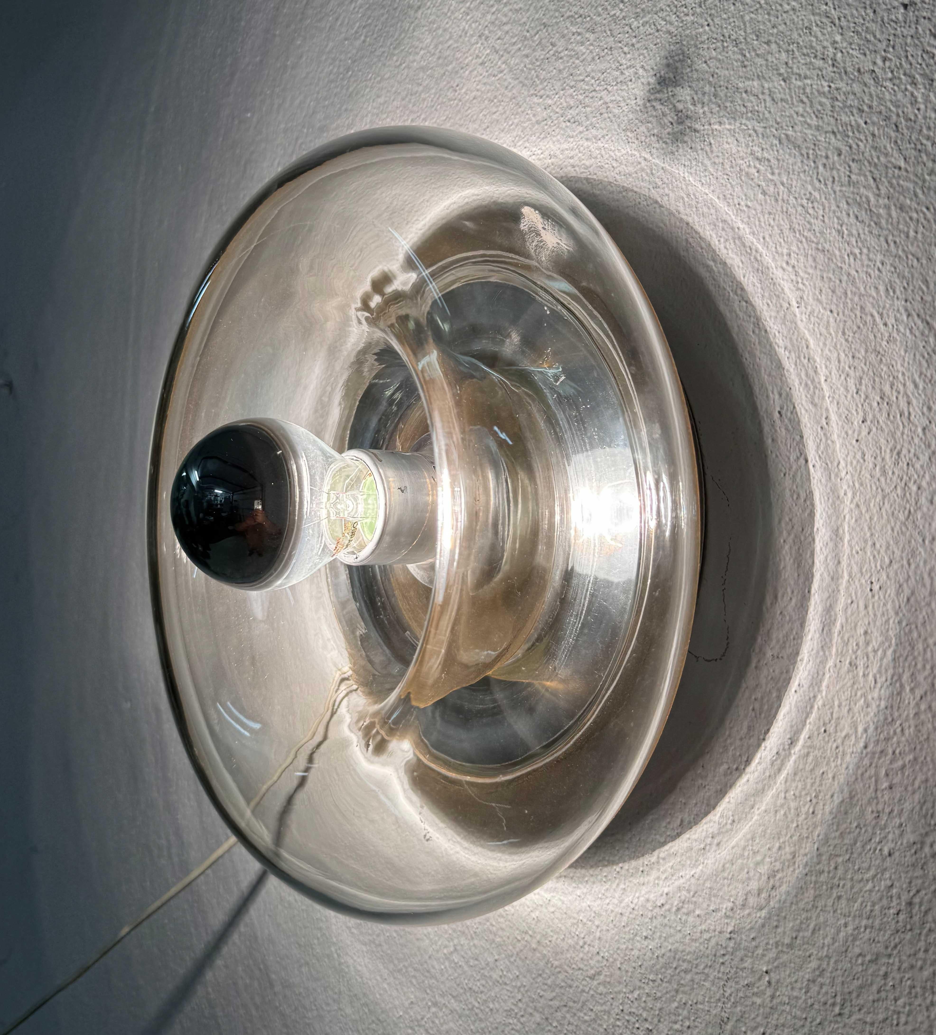 Mid Century Doria mundgeblasen Flush Mounts oder Wandlampen (Mitte des 20. Jahrhunderts) im Angebot