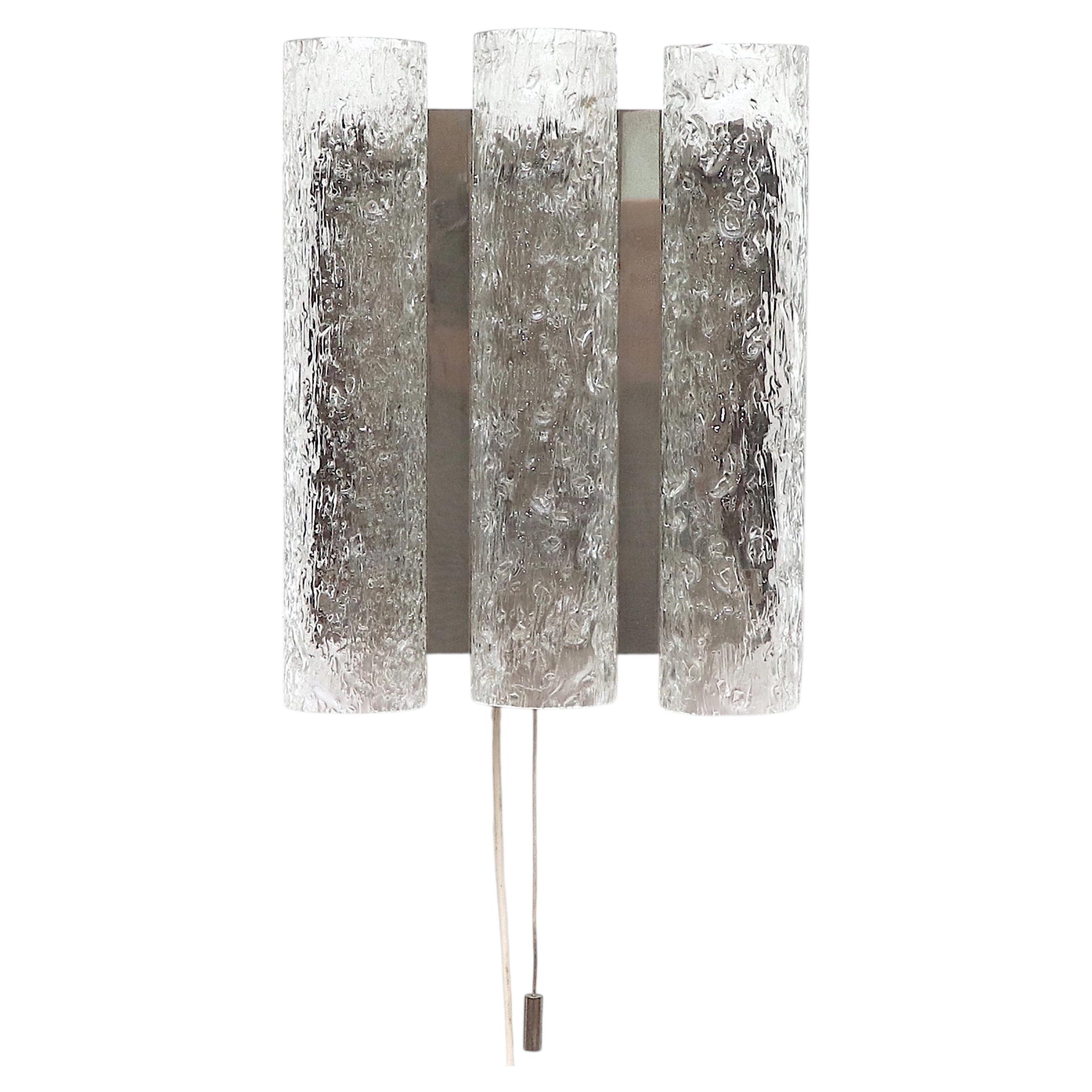 Applique murale « Ice Glass » de Doria Leuchten, style milieu du siècle, avec interrupteur à tirette en vente