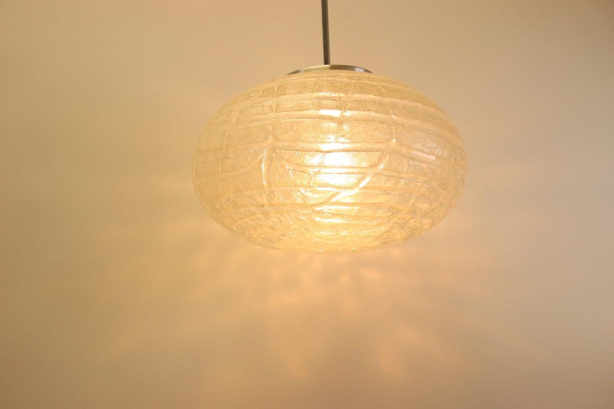 Mid Century Doria Space Age Oval Flat Glass Pendant Lamp

This is a mid-century pendant produced by Doria Leuchten and made of frosted glass.

This vintage item has no flaws.

A professional electrician has confirmed that this piece is in good