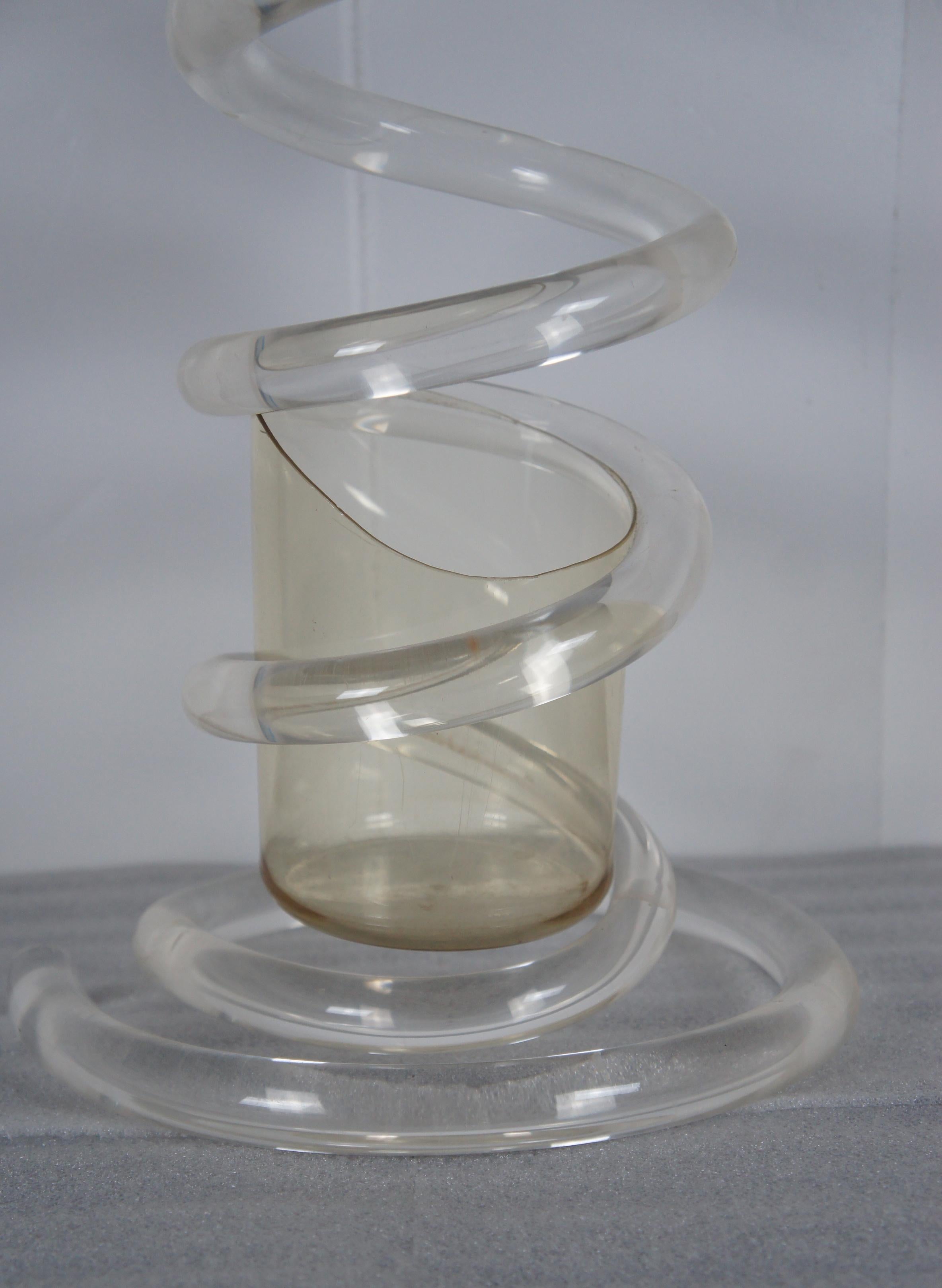 Mid Century Dorothy Thorpe Tubular Spiral Lucite Umbrella Stand Cane Holder In Good Condition In Dayton, OH