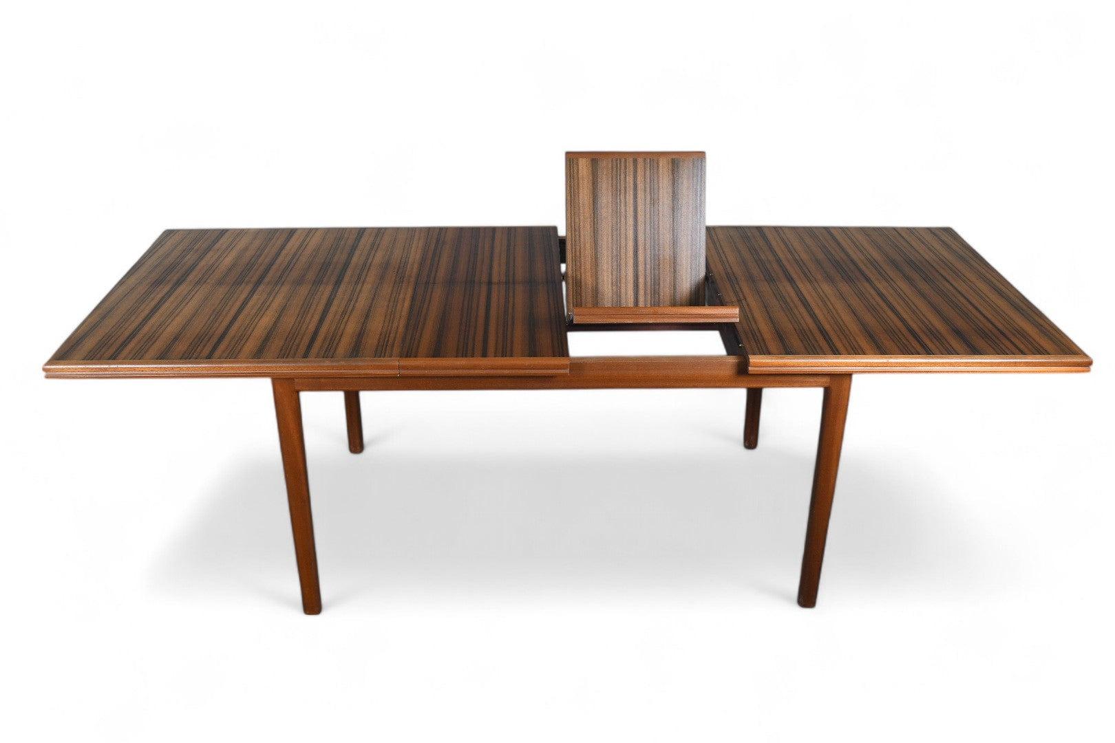 Mid Century Double Butterfly Leaf Esstisch in Nussbaum im Angebot 4