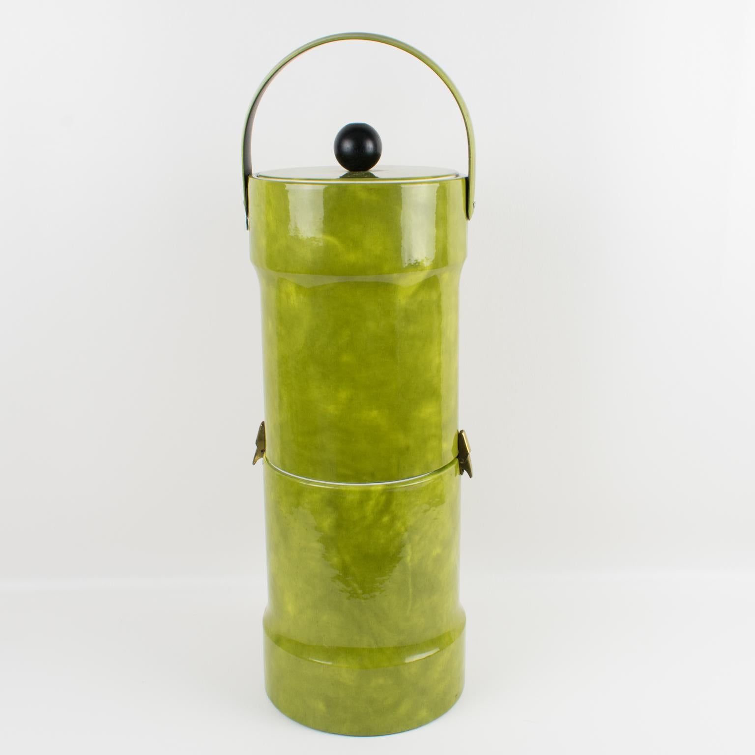 Américain Seau à glace en cuir PVC vert pour bar à deux étages du milieu du siècle en vente